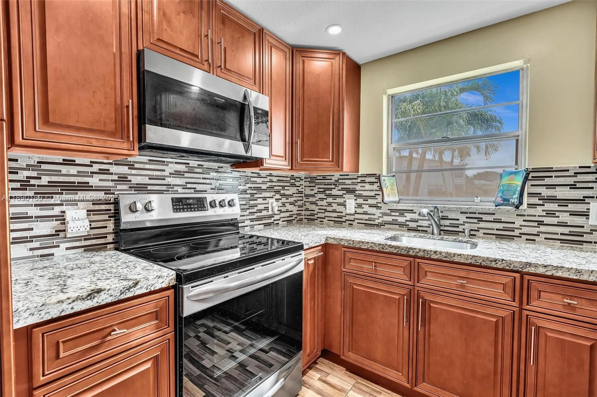 Property Slideshow image 14 of 35 | 160 markham h # 160, Deerfield Beach, FL, 33442