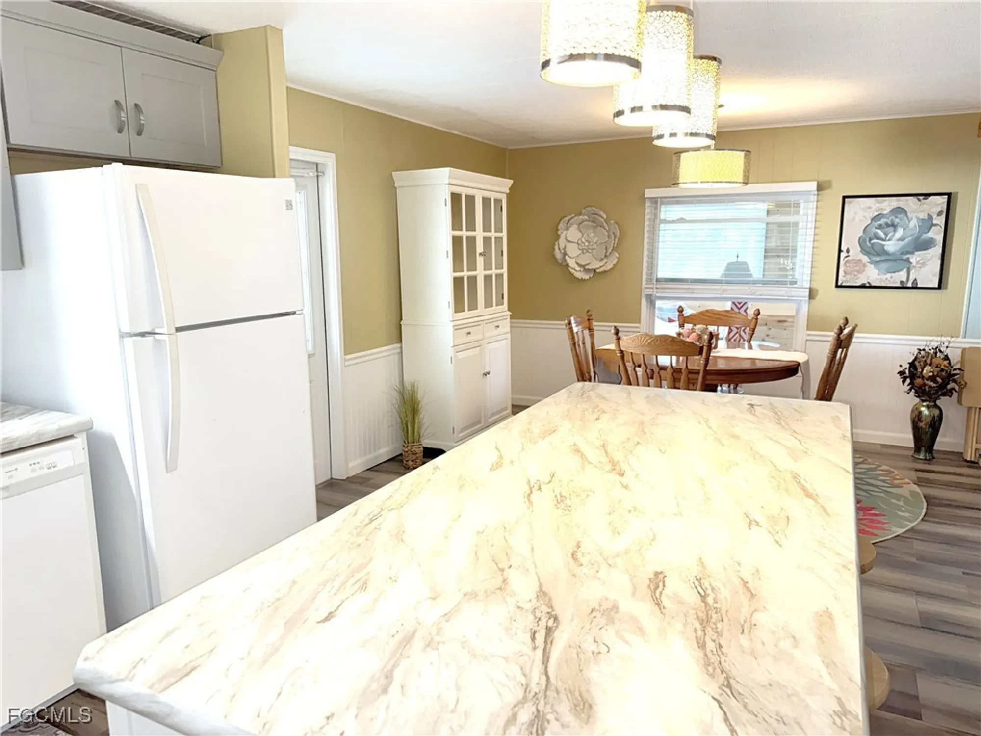 Property Slideshow image 10 of 48 | 5508 ben franklin ln, North Fort Myers, FL, 33917