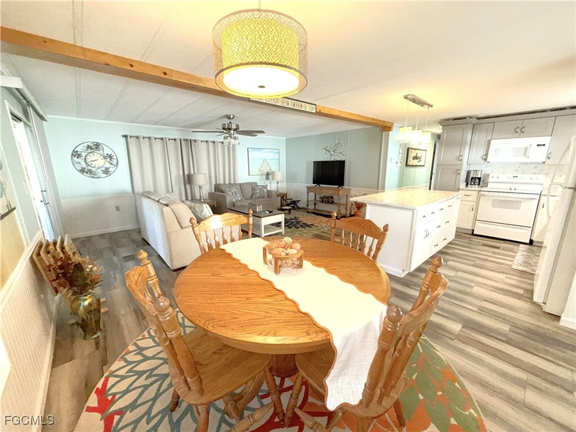 Property Slideshow image 12 of 48 | 5508 ben franklin ln, North Fort Myers, FL, 33917