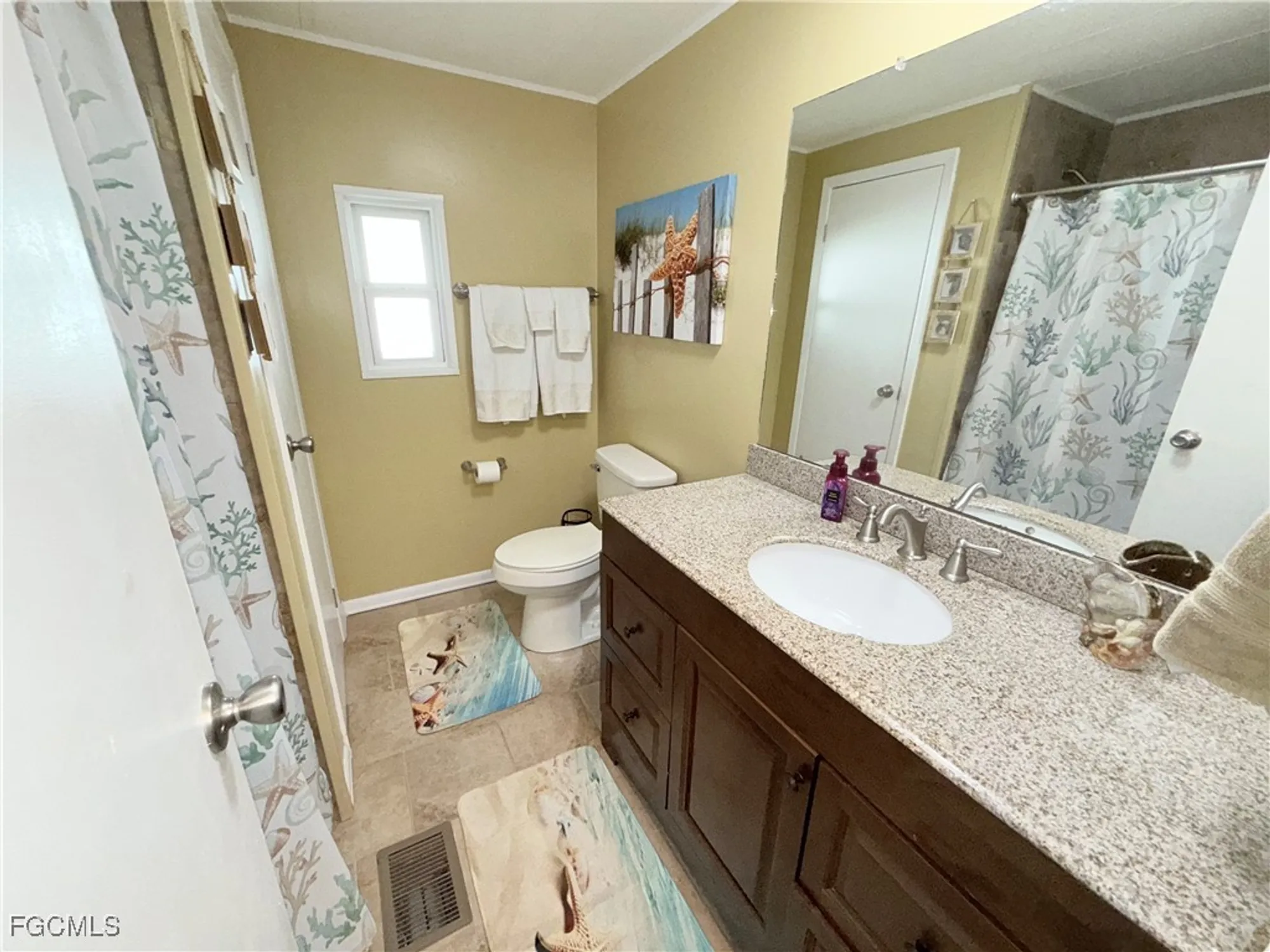 Property Slideshow image 20 of 48 | 5508 ben franklin ln, North Fort Myers, FL, 33917