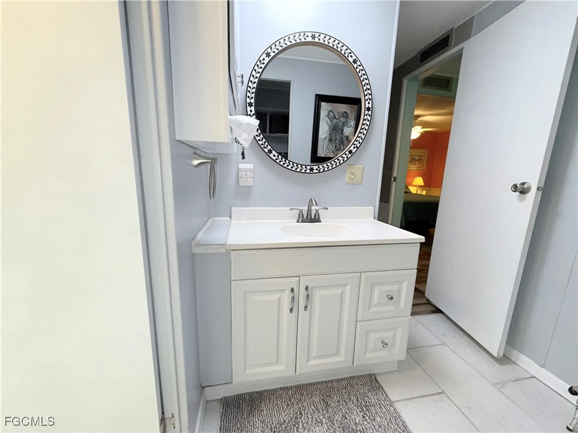 Property Slideshow image 31 of 48 | 5508 ben franklin ln, North Fort Myers, FL, 33917