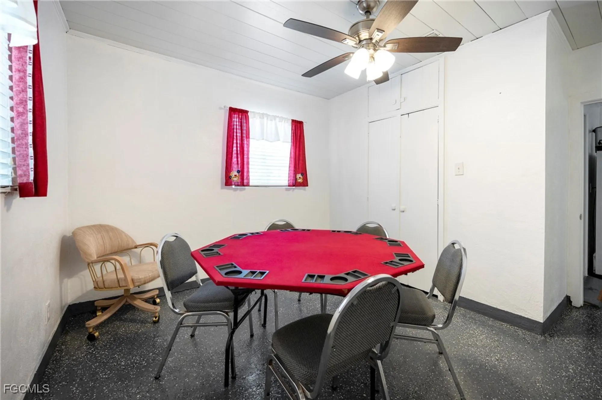 Property Slideshow image 41 of 48 | 5508 ben franklin ln, North Fort Myers, FL, 33917