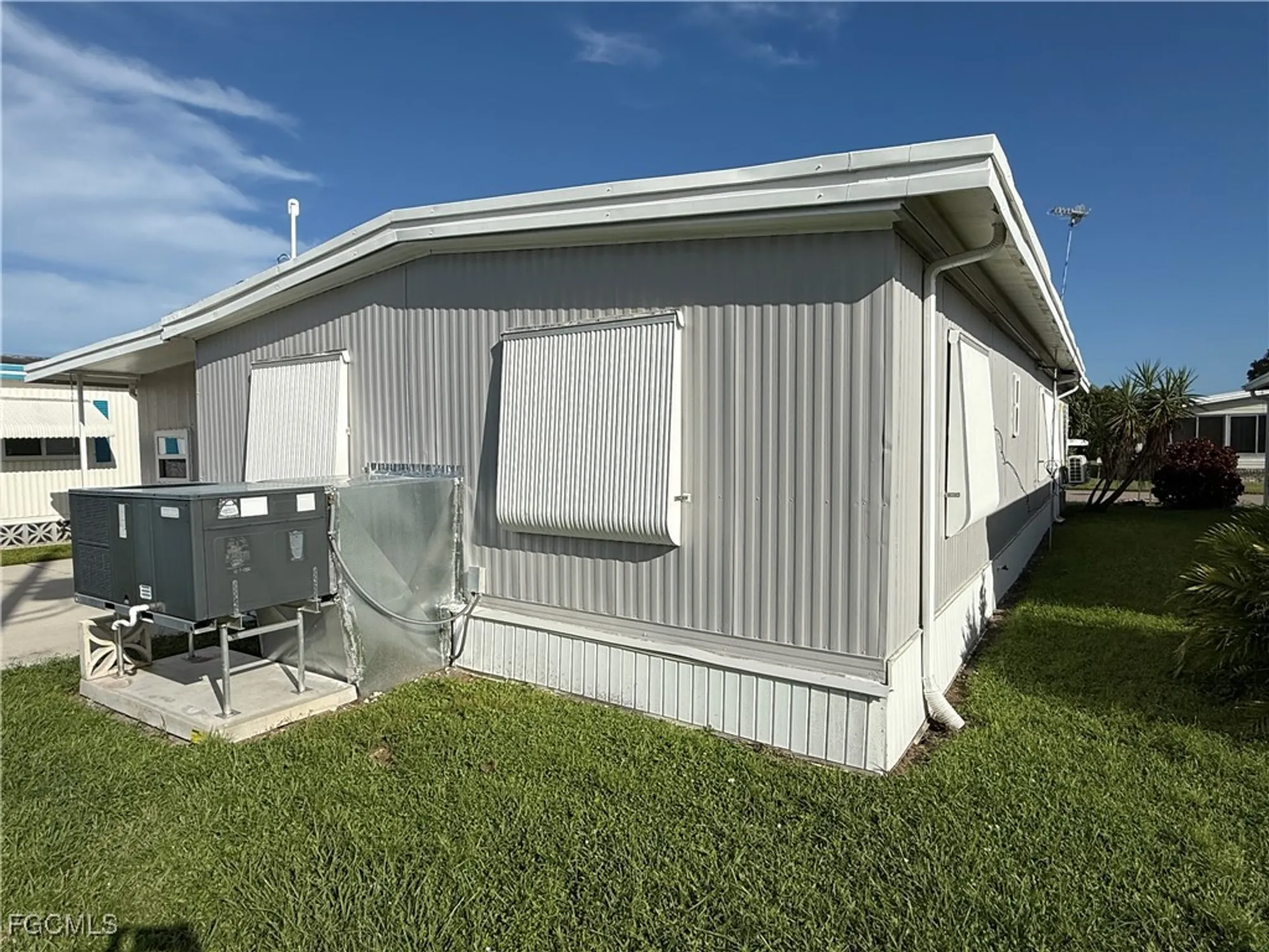 Property Slideshow image 6 of 48 | 5508 ben franklin ln, North Fort Myers, FL, 33917