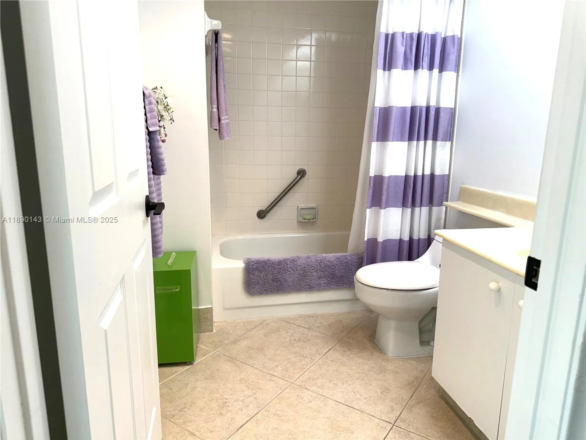 Property Slideshow image 18 of 46 | 1602 abaco dr k2, Coconut Creek, FL, 33066