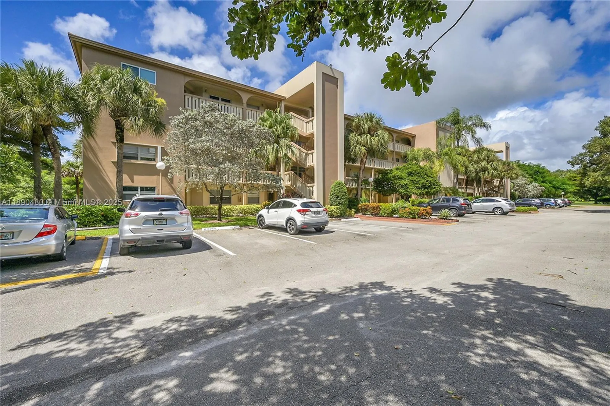 Property Slideshow image 1 of 41 | 1604 abaco dr b3, Coconut Creek, FL, 33066