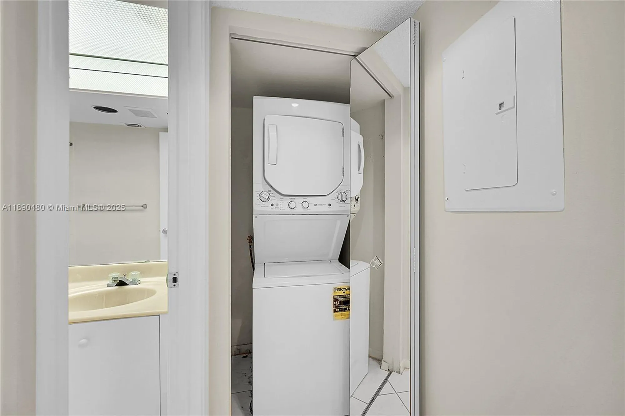 Property Slideshow image 20 of 41 | 1604 abaco dr b3, Coconut Creek, FL, 33066