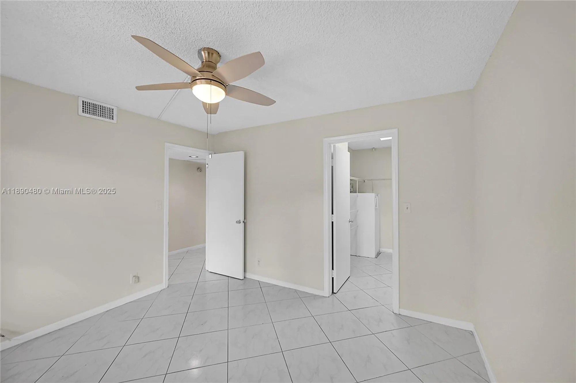 Property Slideshow image 22 of 41 | 1604 abaco dr b3, Coconut Creek, FL, 33066
