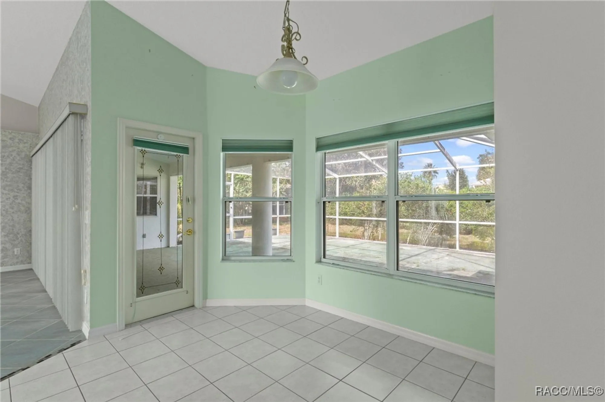 Property Slideshow image 15 of 76 | 3825 e arbor lakes dr, Hernando, FL, 34442