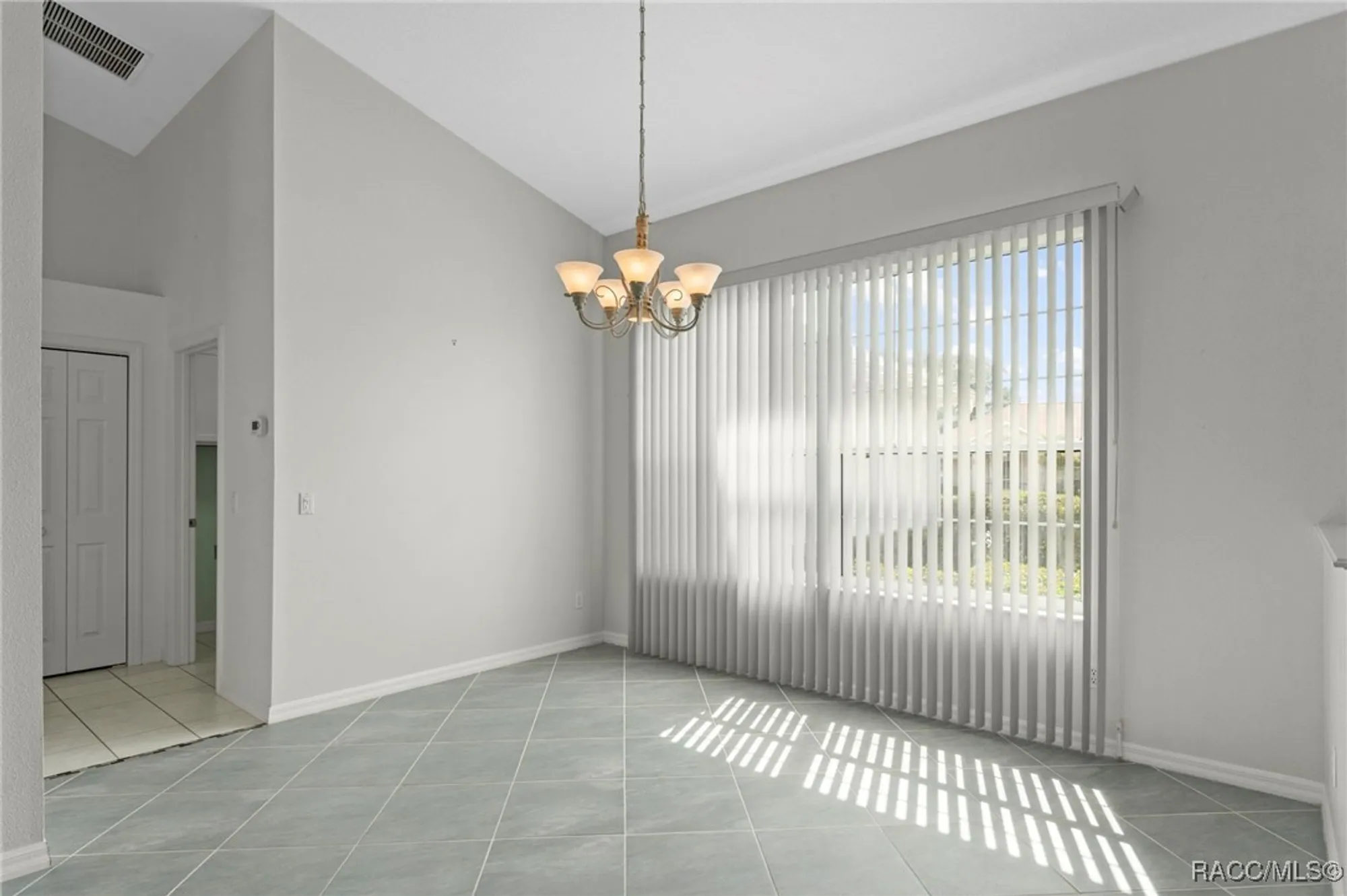 Property Slideshow image 7 of 76 | 3825 e arbor lakes dr, Hernando, FL, 34442