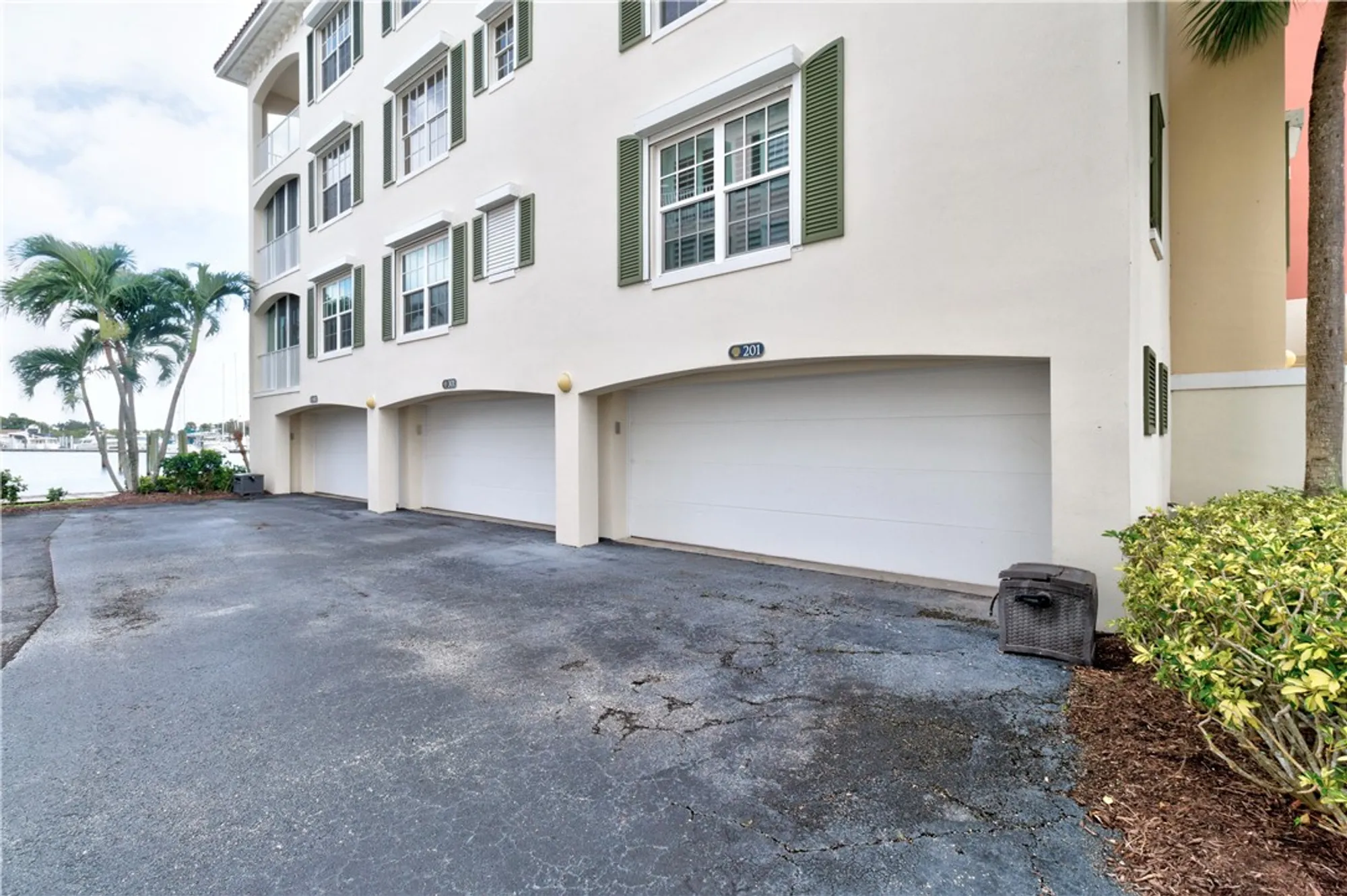 Property Slideshow image 27 of 36 | 5320 w harbor village dr apt 201, Vero Beach, FL, 32967