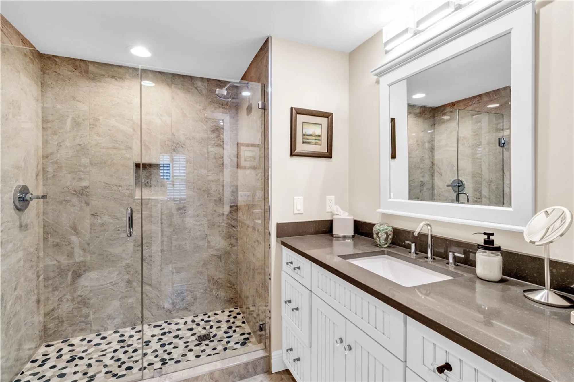 Property Slideshow image 20 of 36 | 5320 w harbor village dr apt 201, Vero Beach, FL, 32967