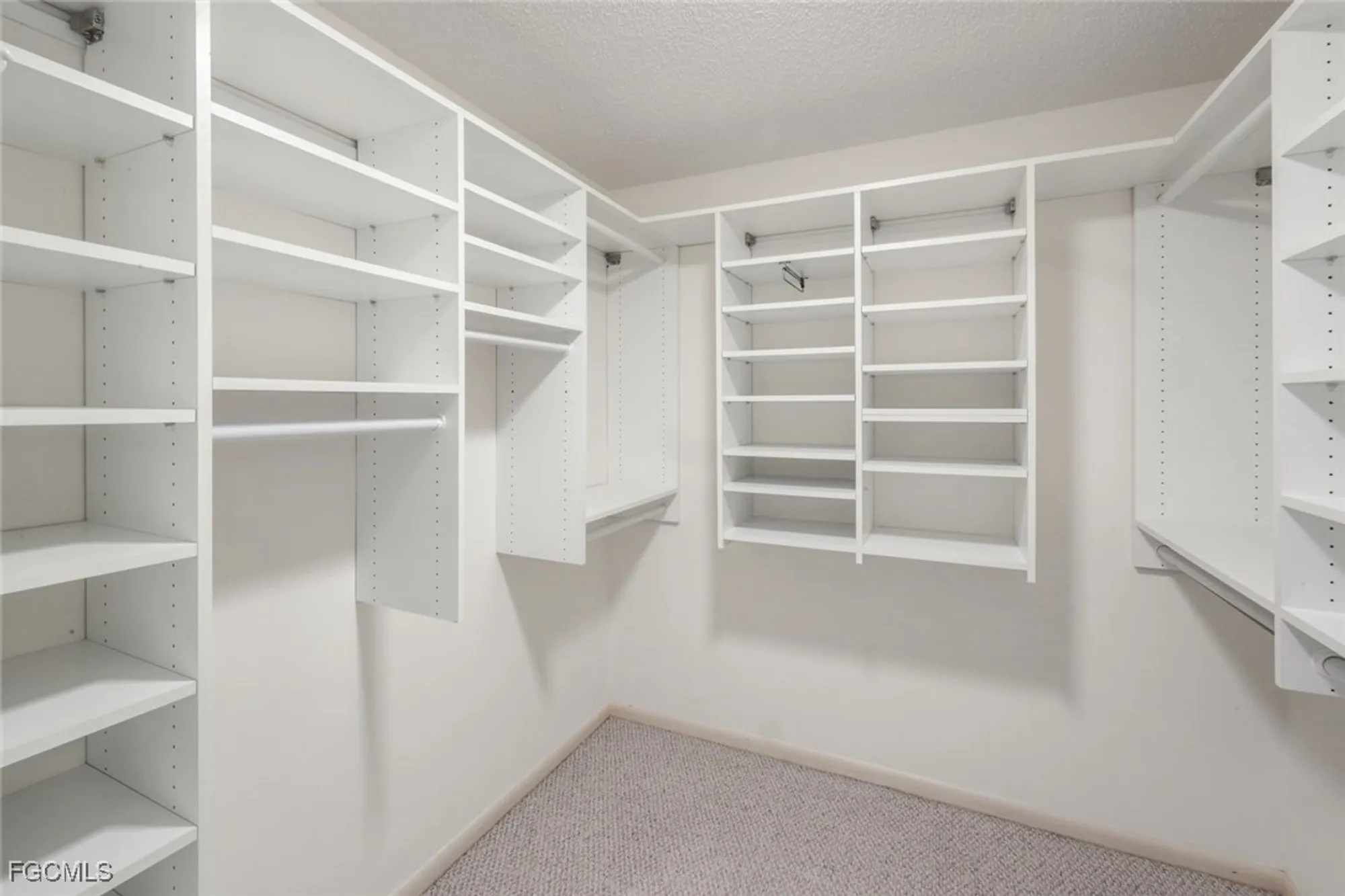 Property Slideshow image 16 of 37 | 1351 medinah dr, Fort Myers, FL, 33919