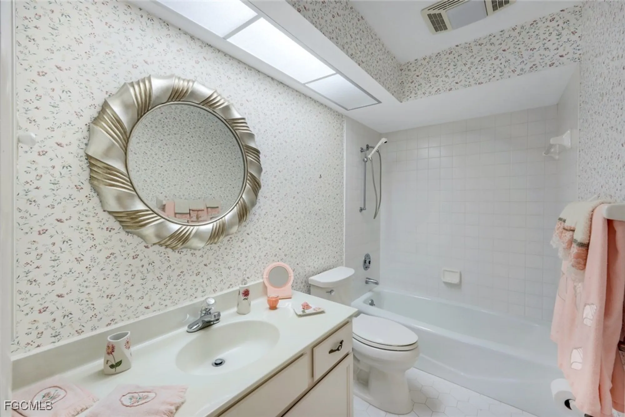 Property Slideshow image 20 of 37 | 1351 medinah dr, Fort Myers, FL, 33919