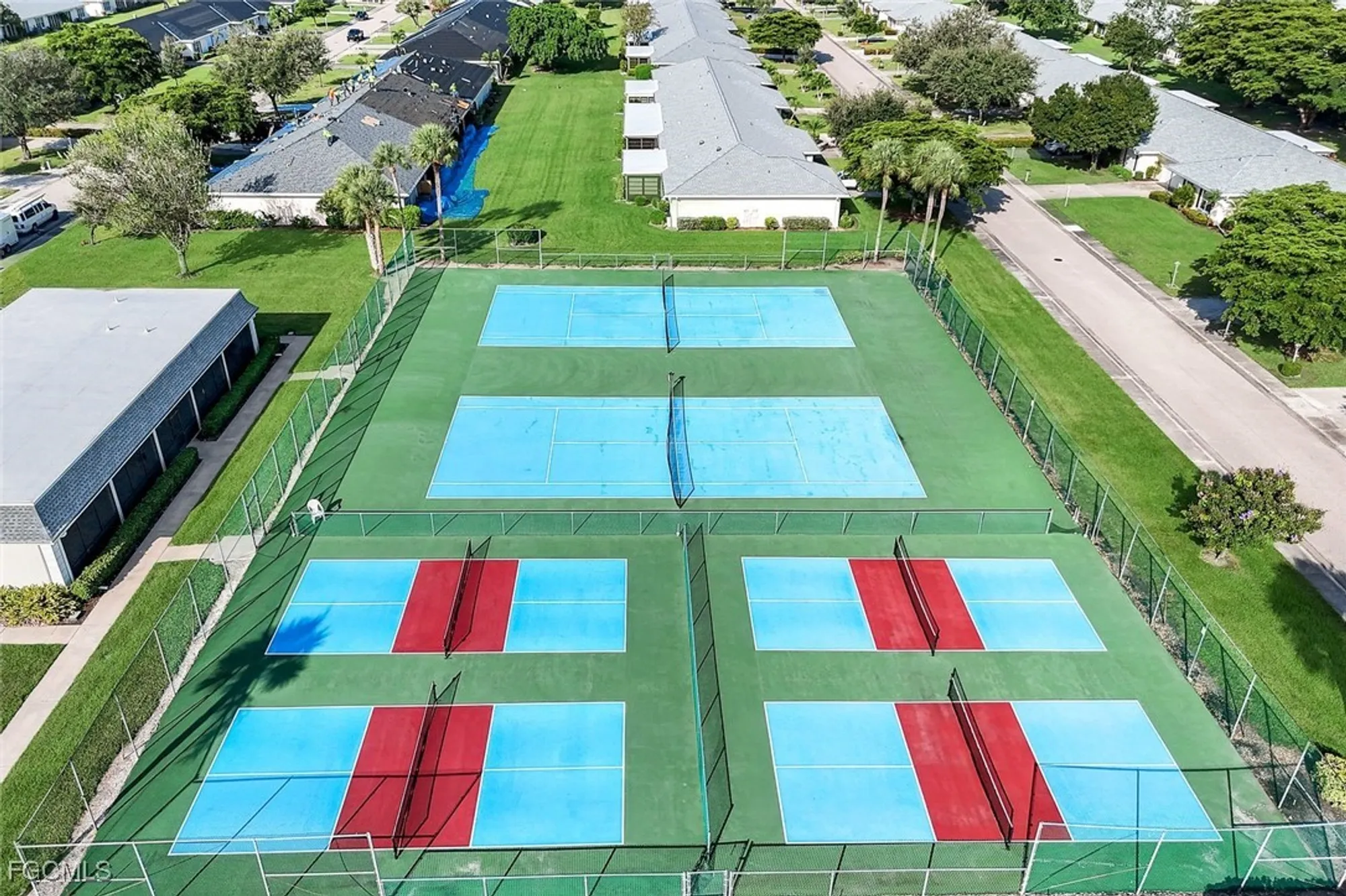 Property Slideshow image 31 of 37 | 1351 medinah dr, Fort Myers, FL, 33919