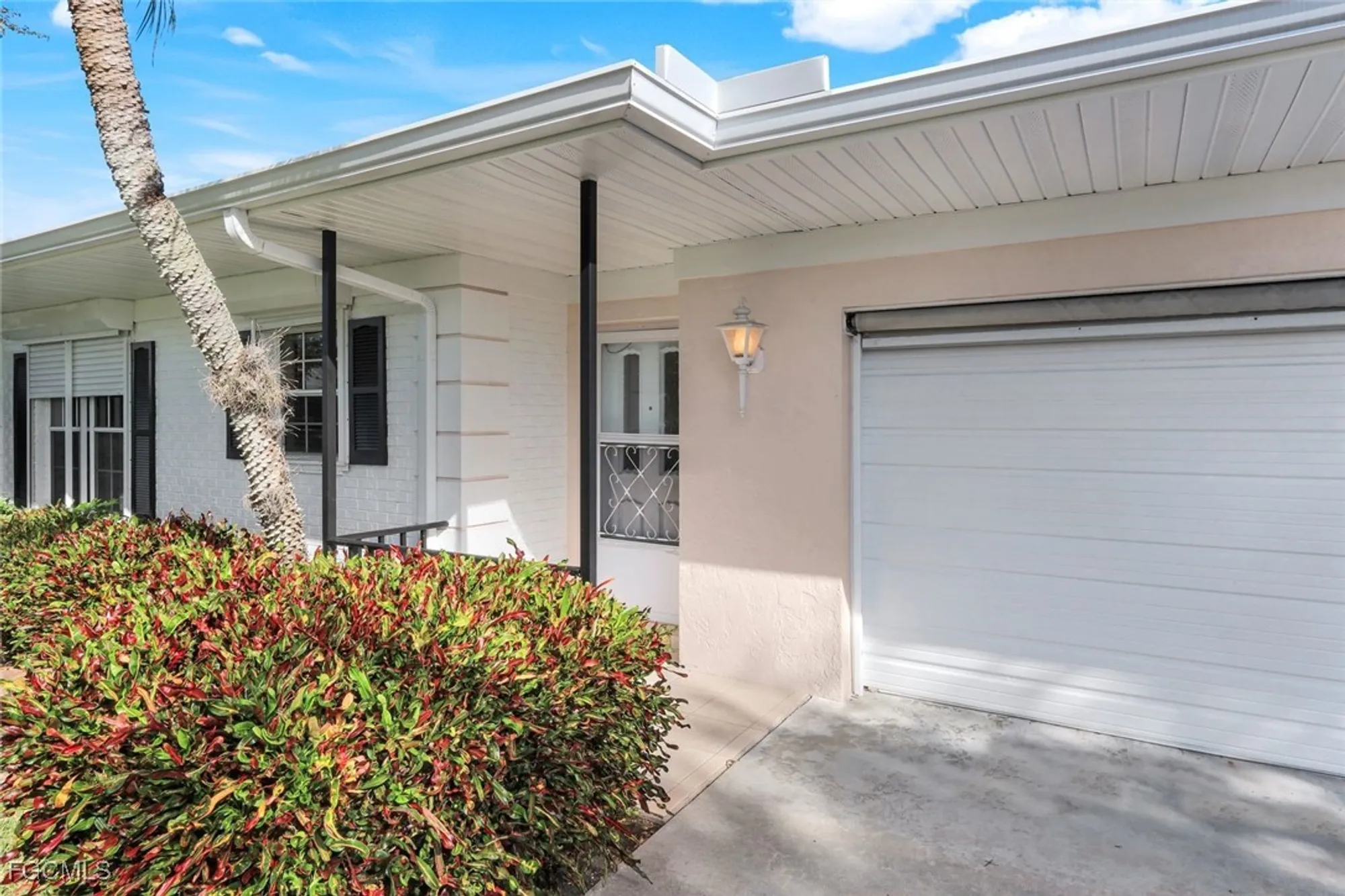 Property Slideshow image 6 of 37 | 1351 medinah dr, Fort Myers, FL, 33919
