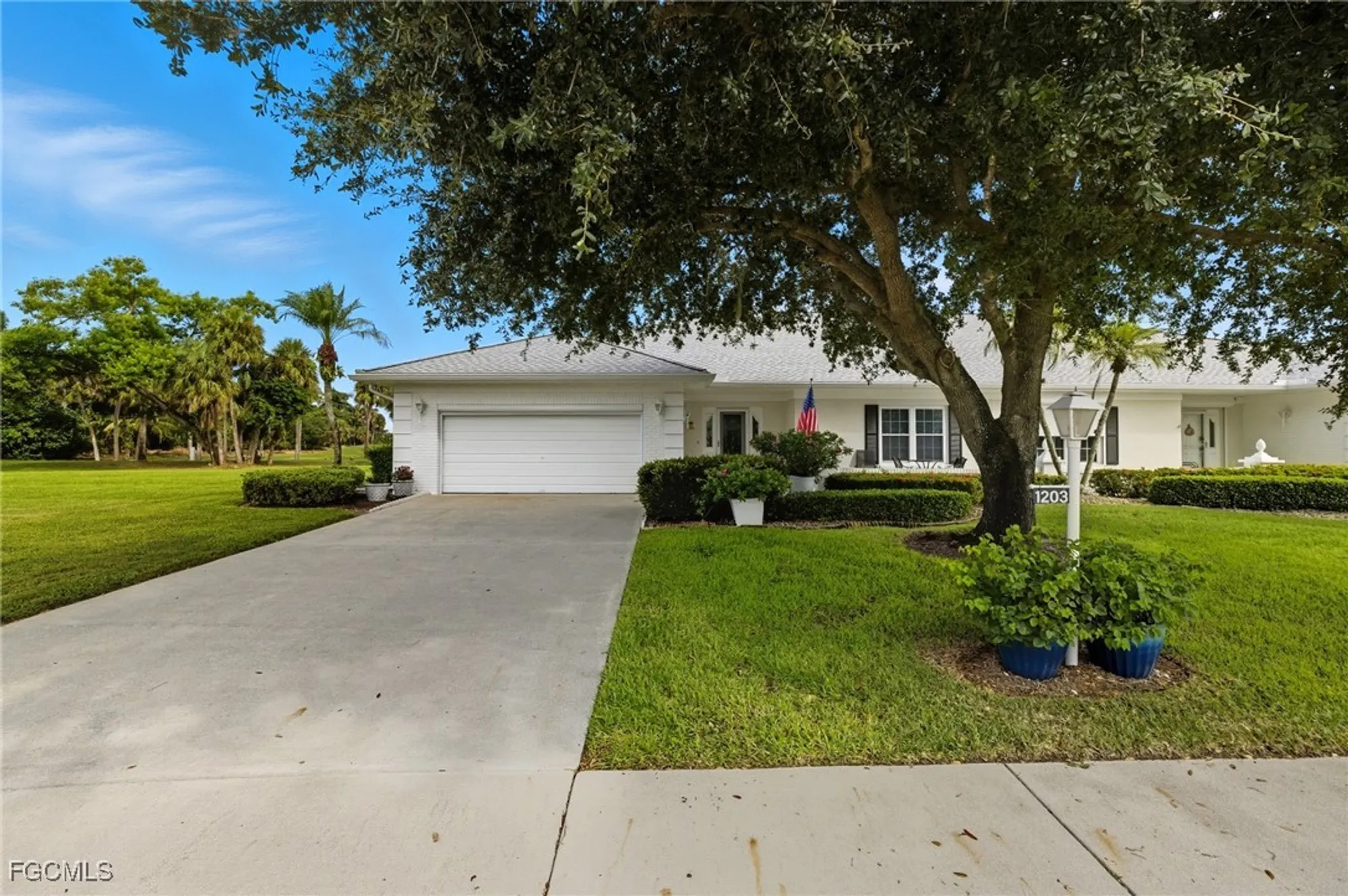 Property Slideshow image 1 of 36 | 1203 n brandywine cir, Fort Myers, FL, 33919