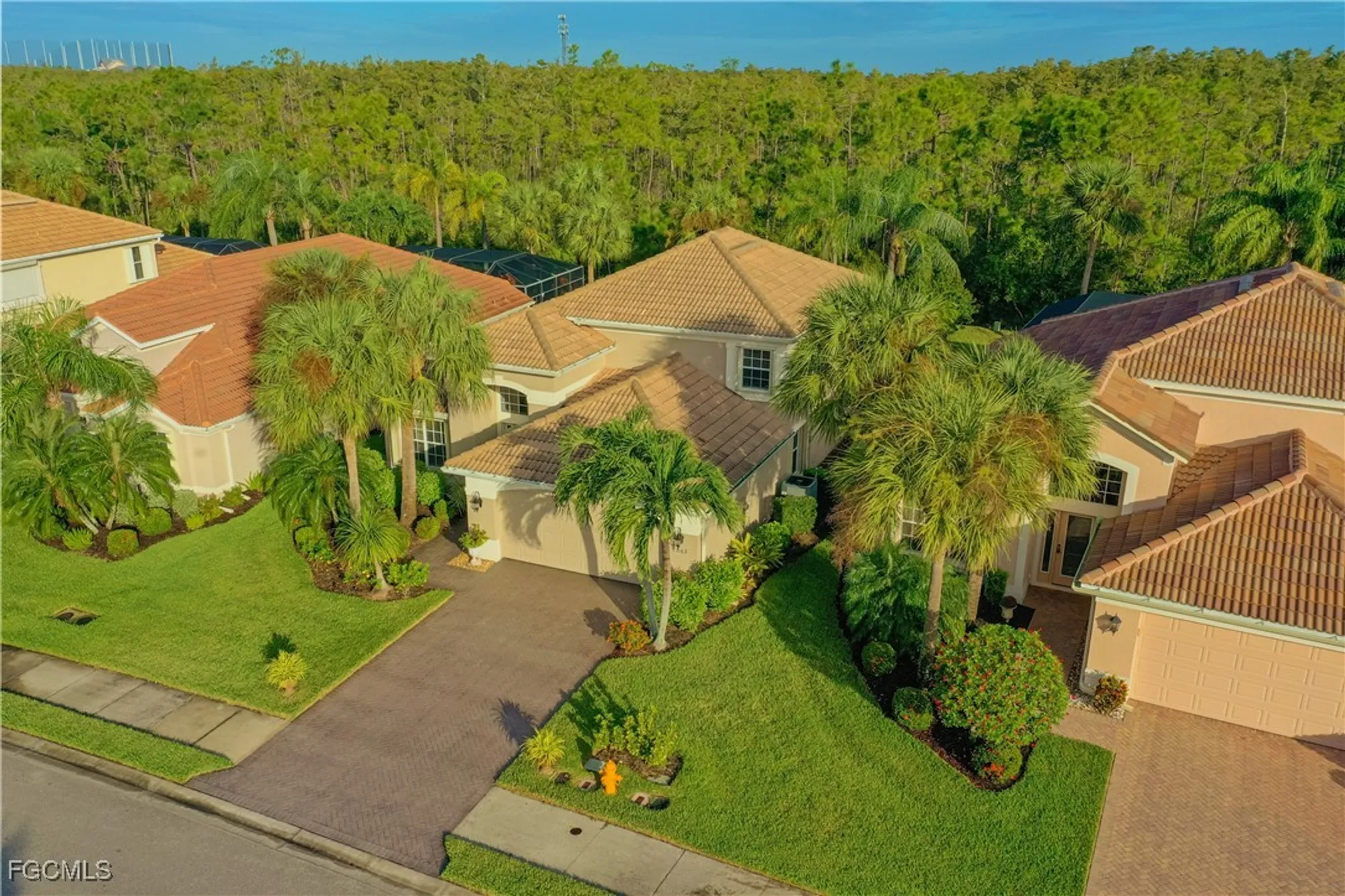 Property Slideshow image 2 of 30 | 9062 shadow glen way, Fort Myers, FL, 33913