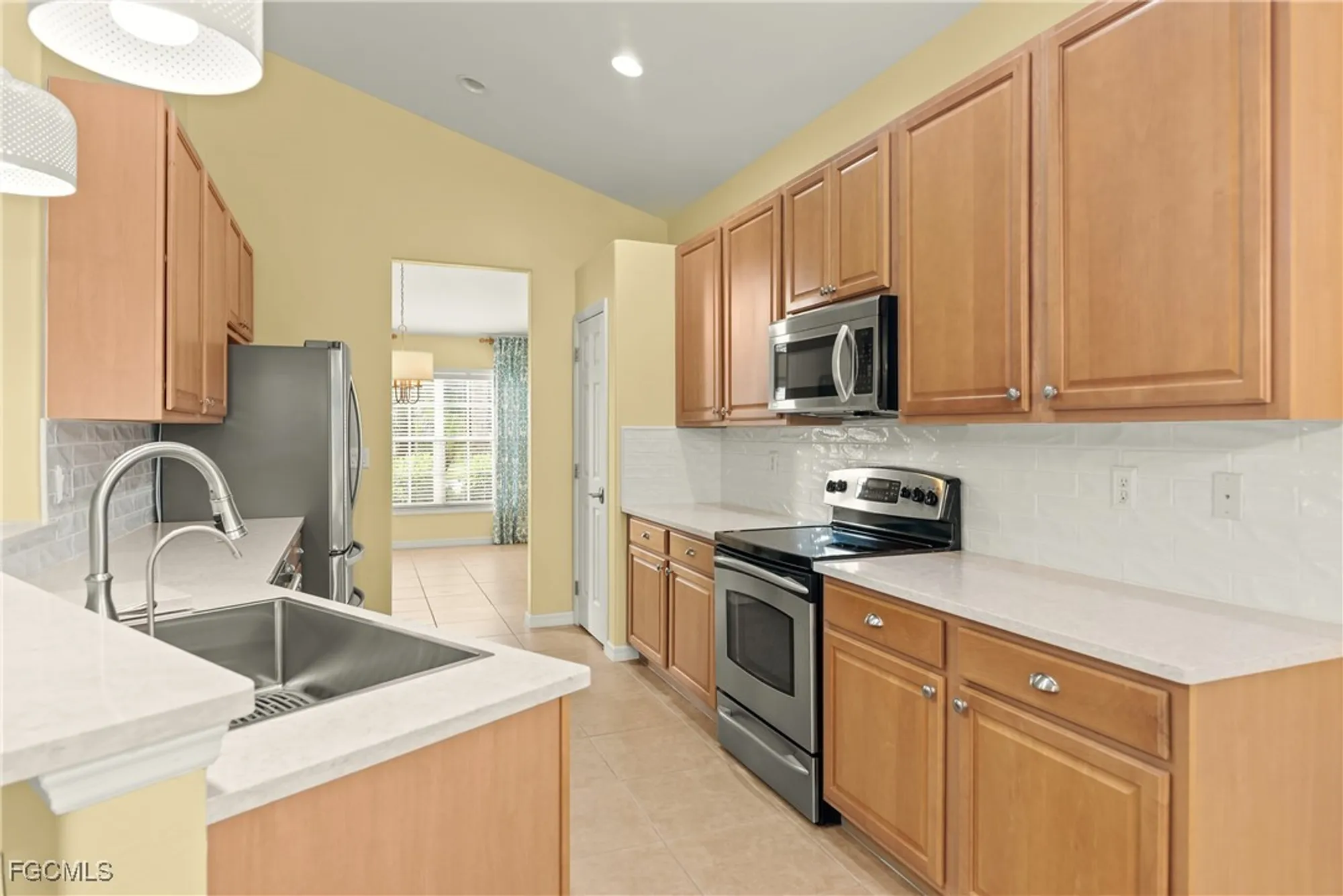 Property Slideshow image 5 of 30 | 9062 shadow glen way, Fort Myers, FL, 33913