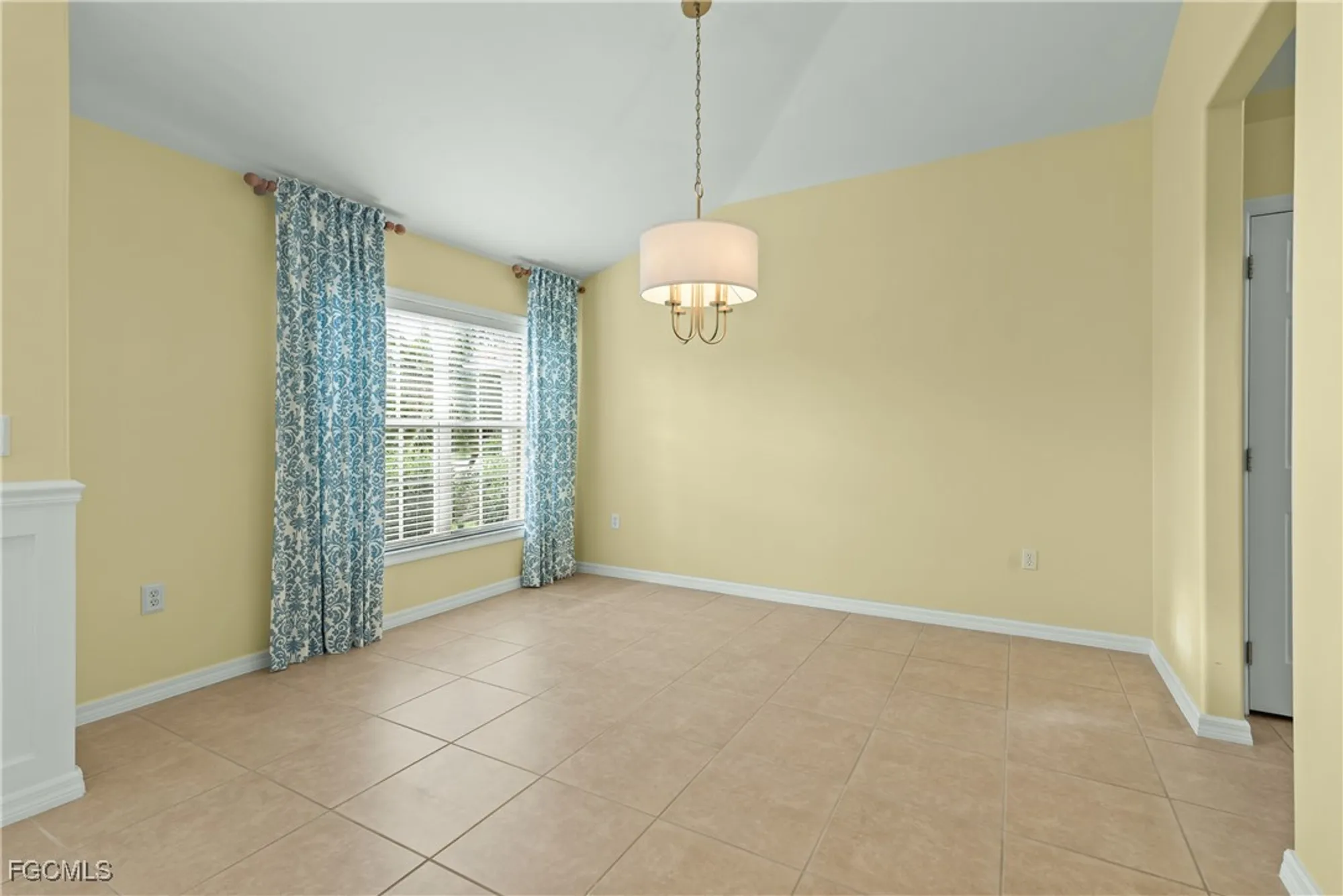 Property Slideshow image 7 of 30 | 9062 shadow glen way, Fort Myers, FL, 33913