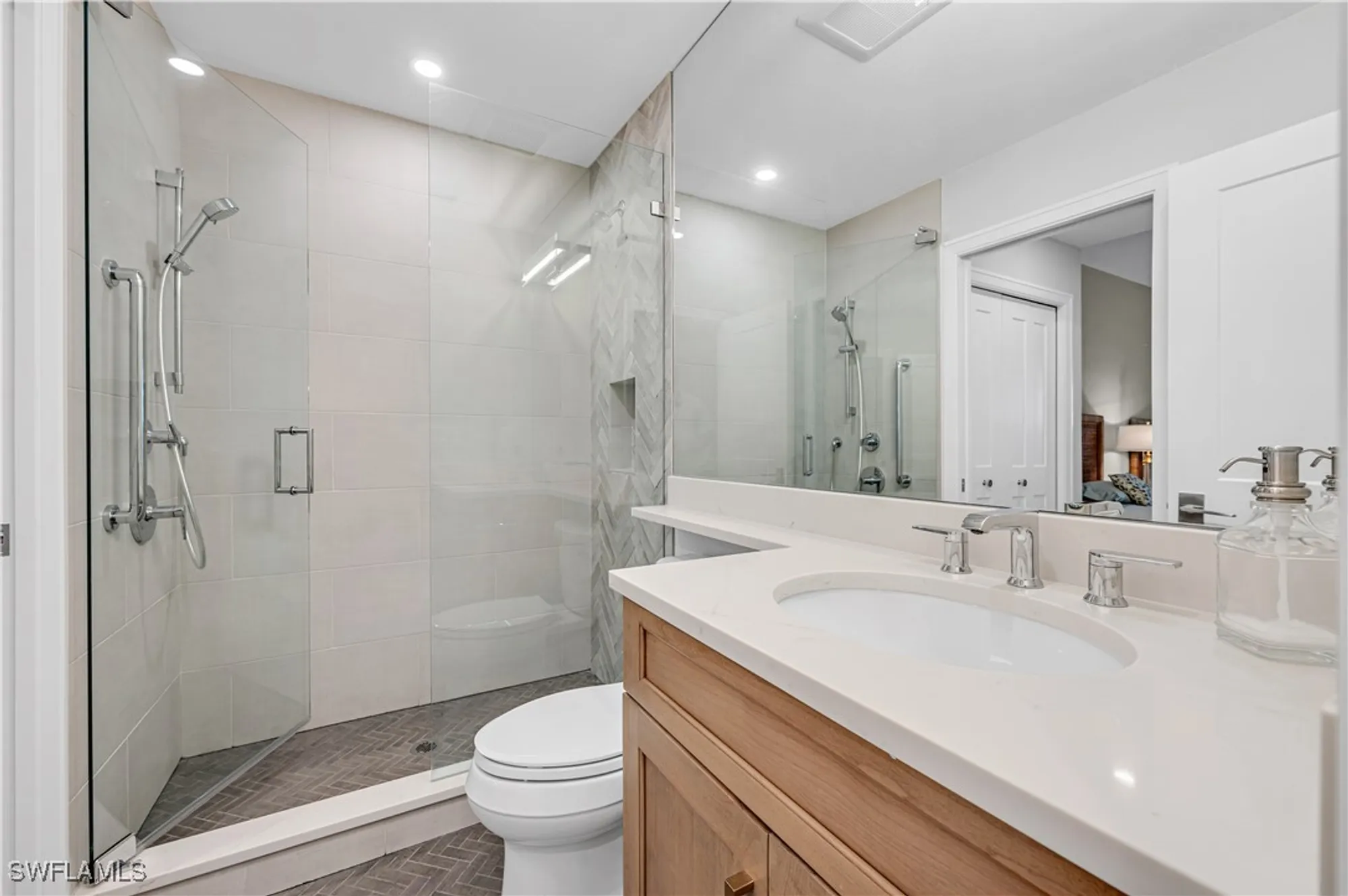 Property Slideshow image 12 of 17 | 6865 san marino dr apt 302a, Naples, FL, 34108
