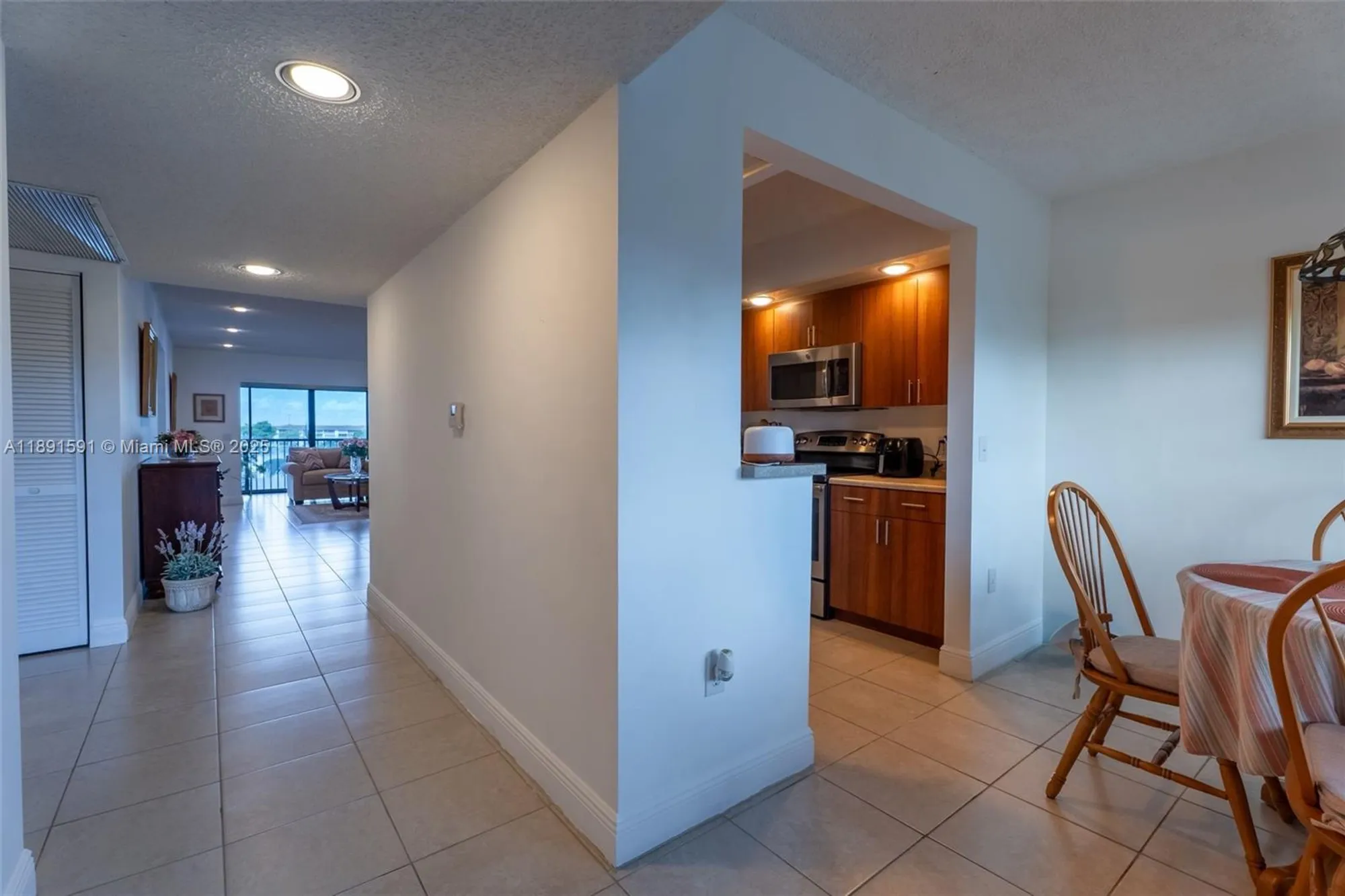 Property Slideshow image 3 of 14 | 1400 sw 131st way q410, Pembroke Pines, FL, 33027