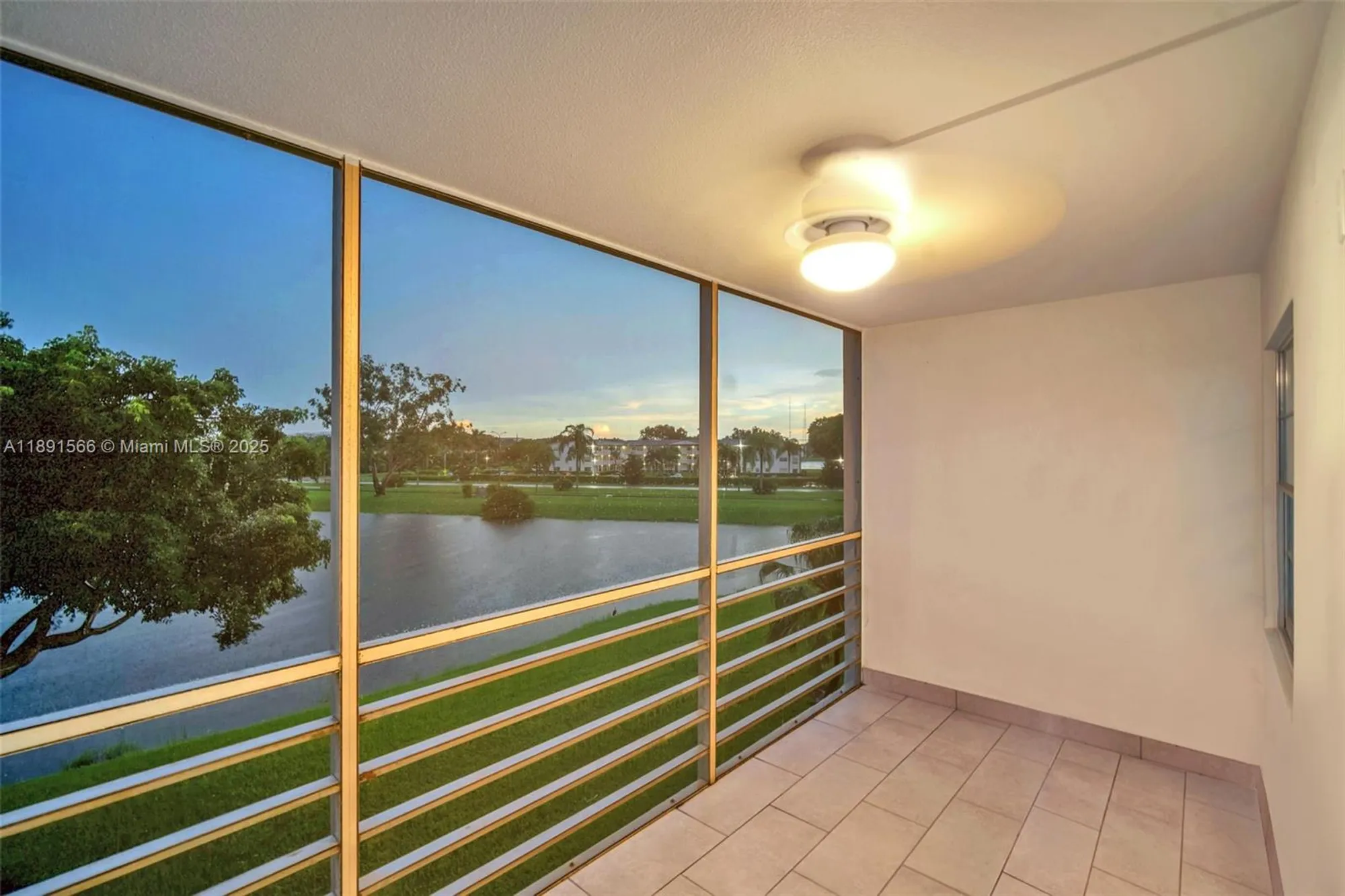 Property Slideshow image 17 of 21 | 3039 hythe c # 3039, Boca Raton, FL, 33434