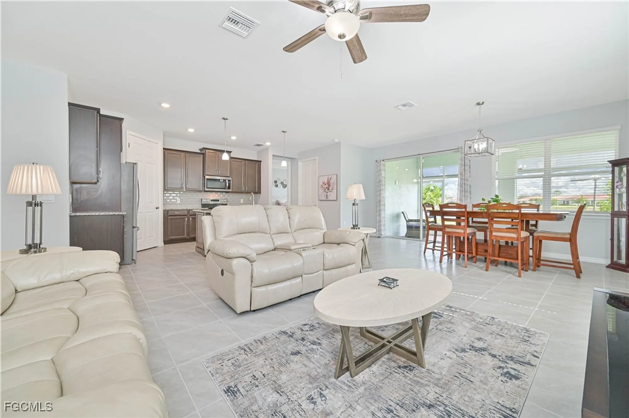 Property Slideshow image 14 of 43 | 3242 apple blossom dr, Alva, FL, 33920