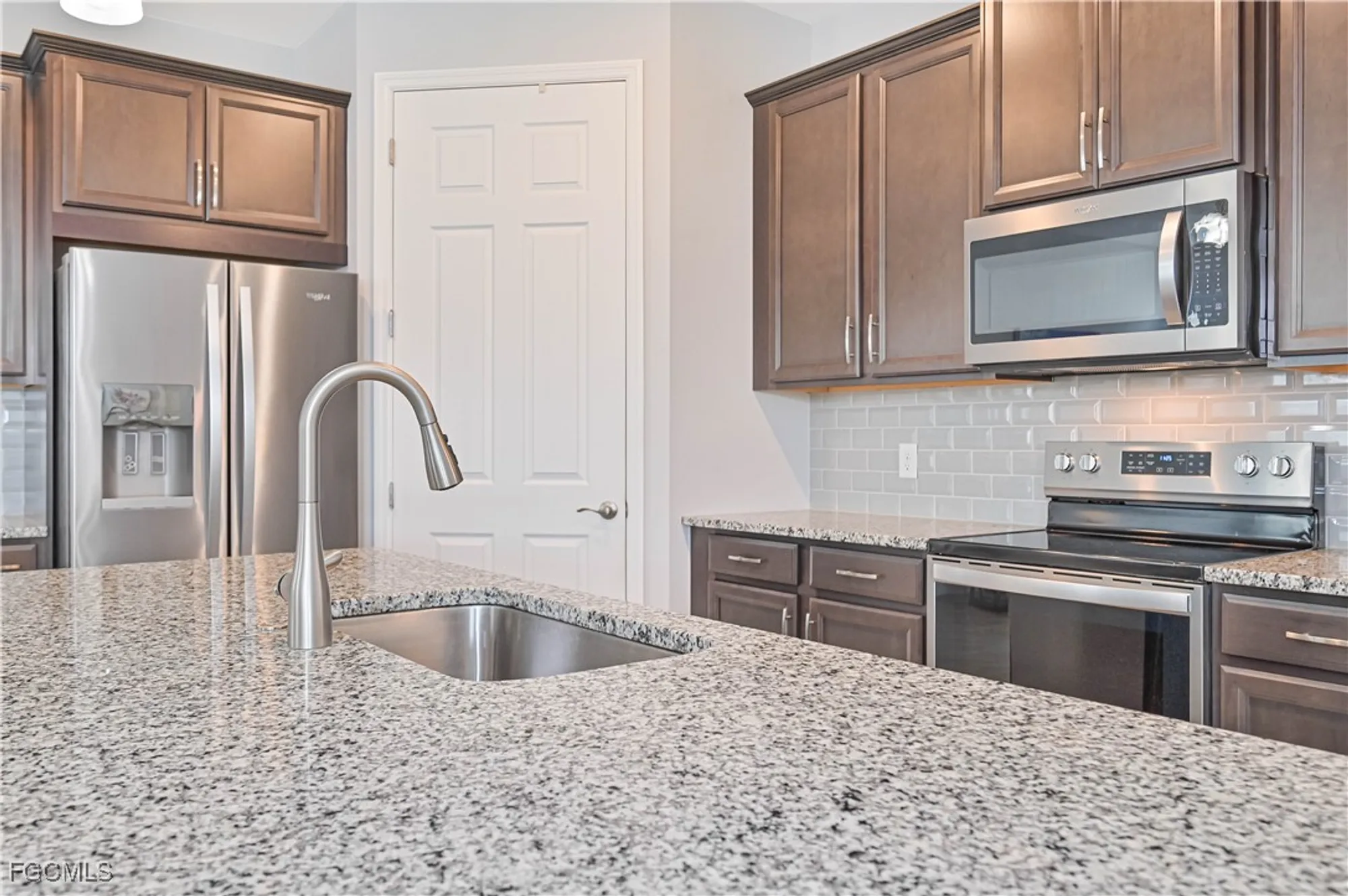 Property Slideshow image 21 of 43 | 3242 apple blossom dr, Alva, FL, 33920