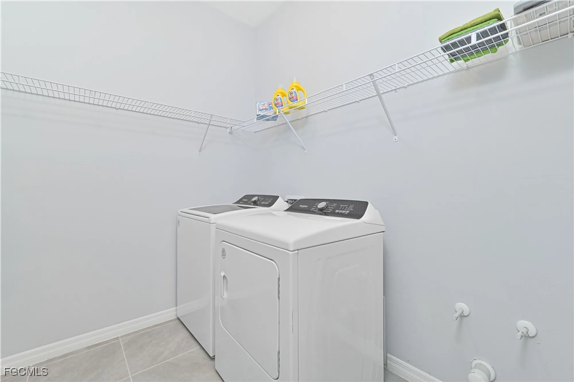 Property Slideshow image 38 of 43 | 3242 apple blossom dr, Alva, FL, 33920