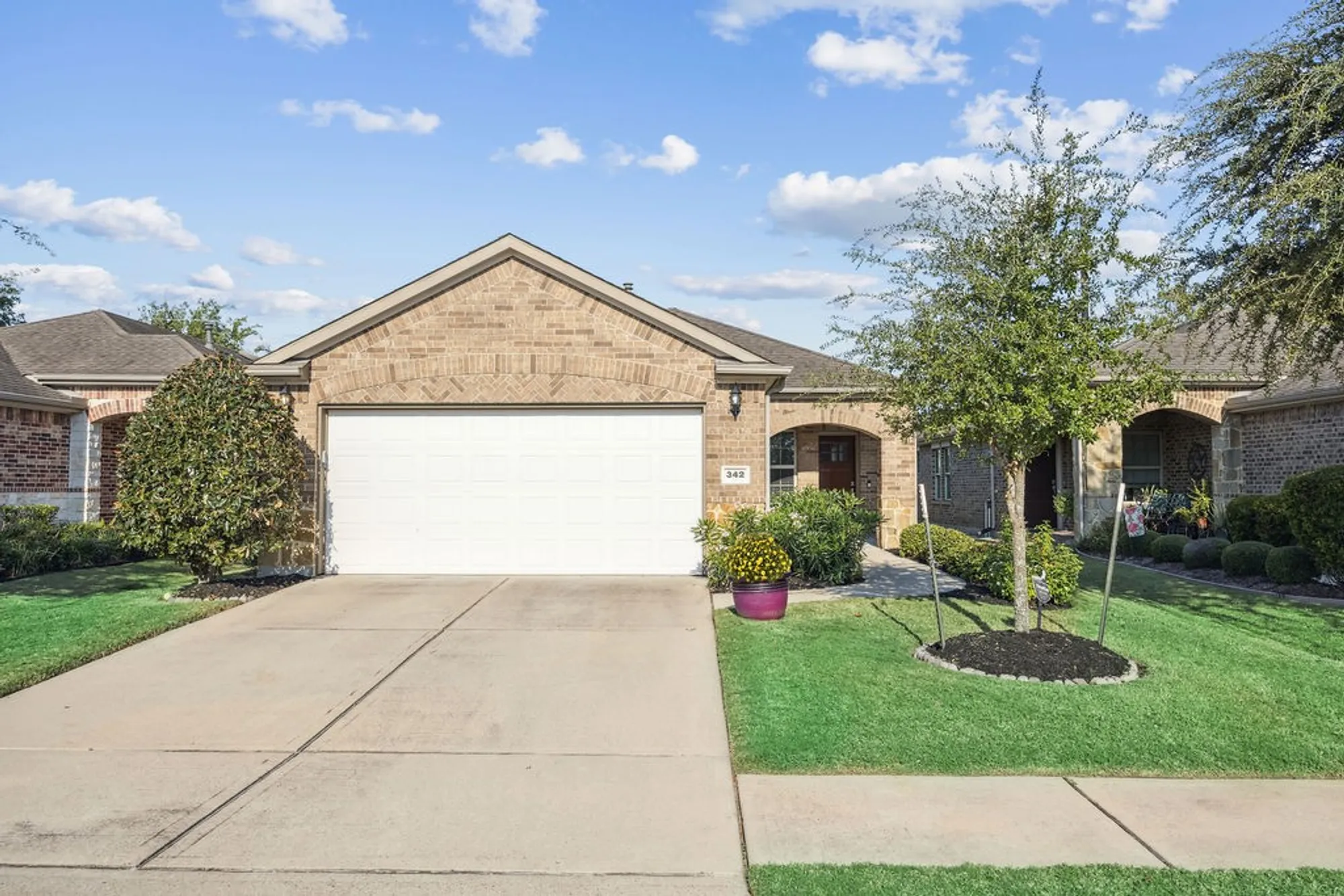 Property Slideshow image 1 of 17 | 342 ranch house ln, Richmond, TX, 77469