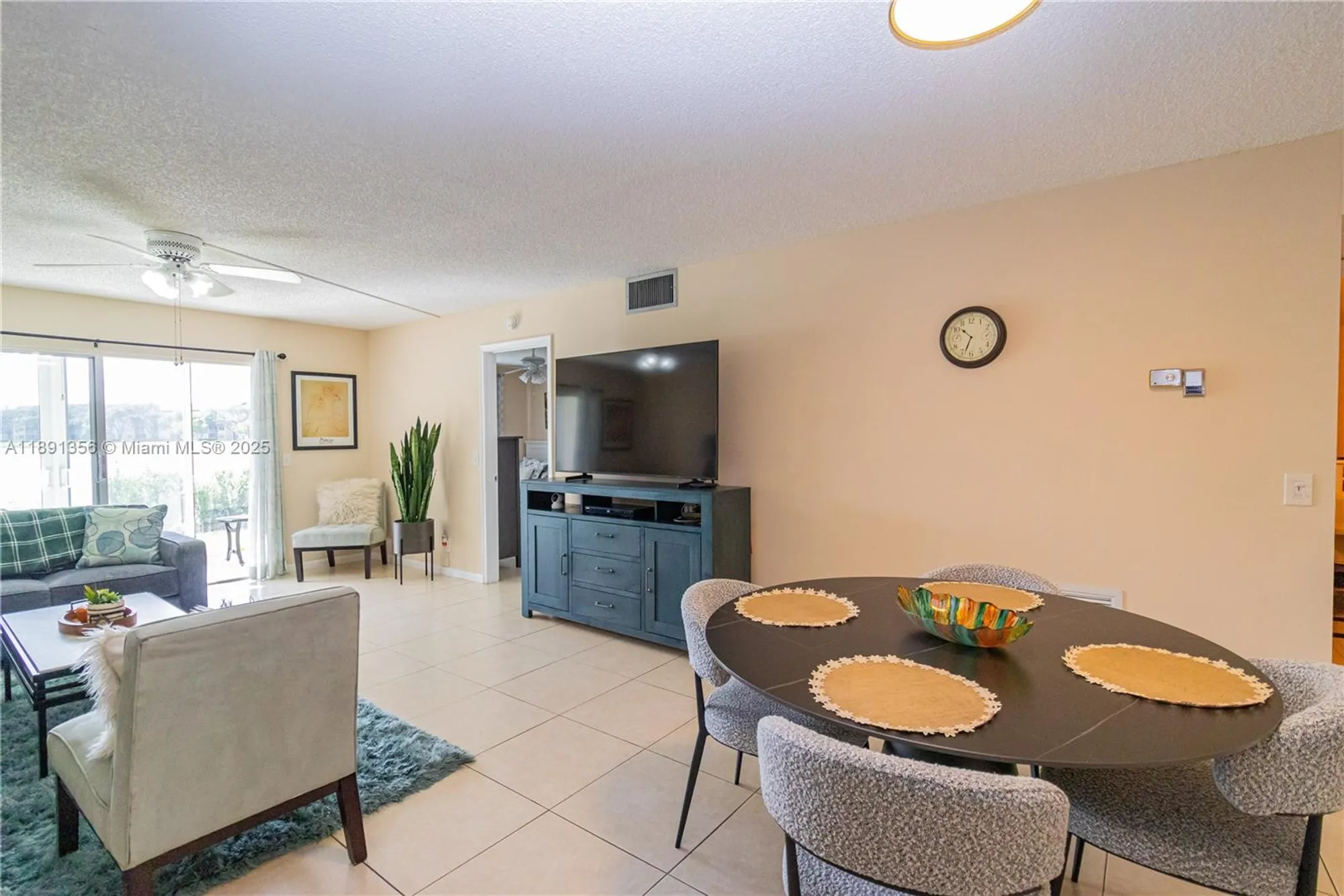 Property Slideshow image 13 of 30 | 13100 sw 11th ct 107c, Pembroke Pines, FL, 33027