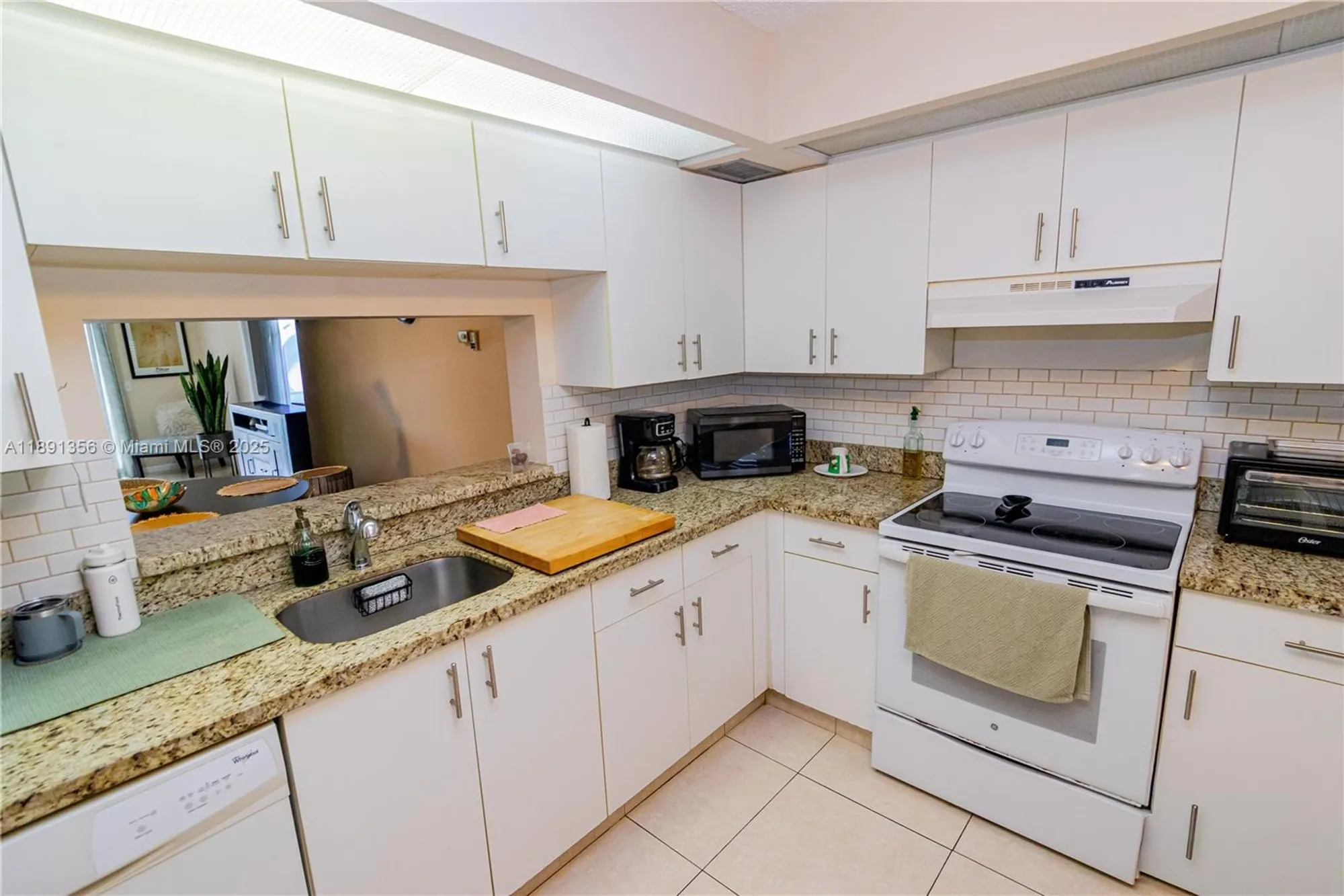 Property Slideshow image 7 of 30 | 13100 sw 11th ct 107c, Pembroke Pines, FL, 33027