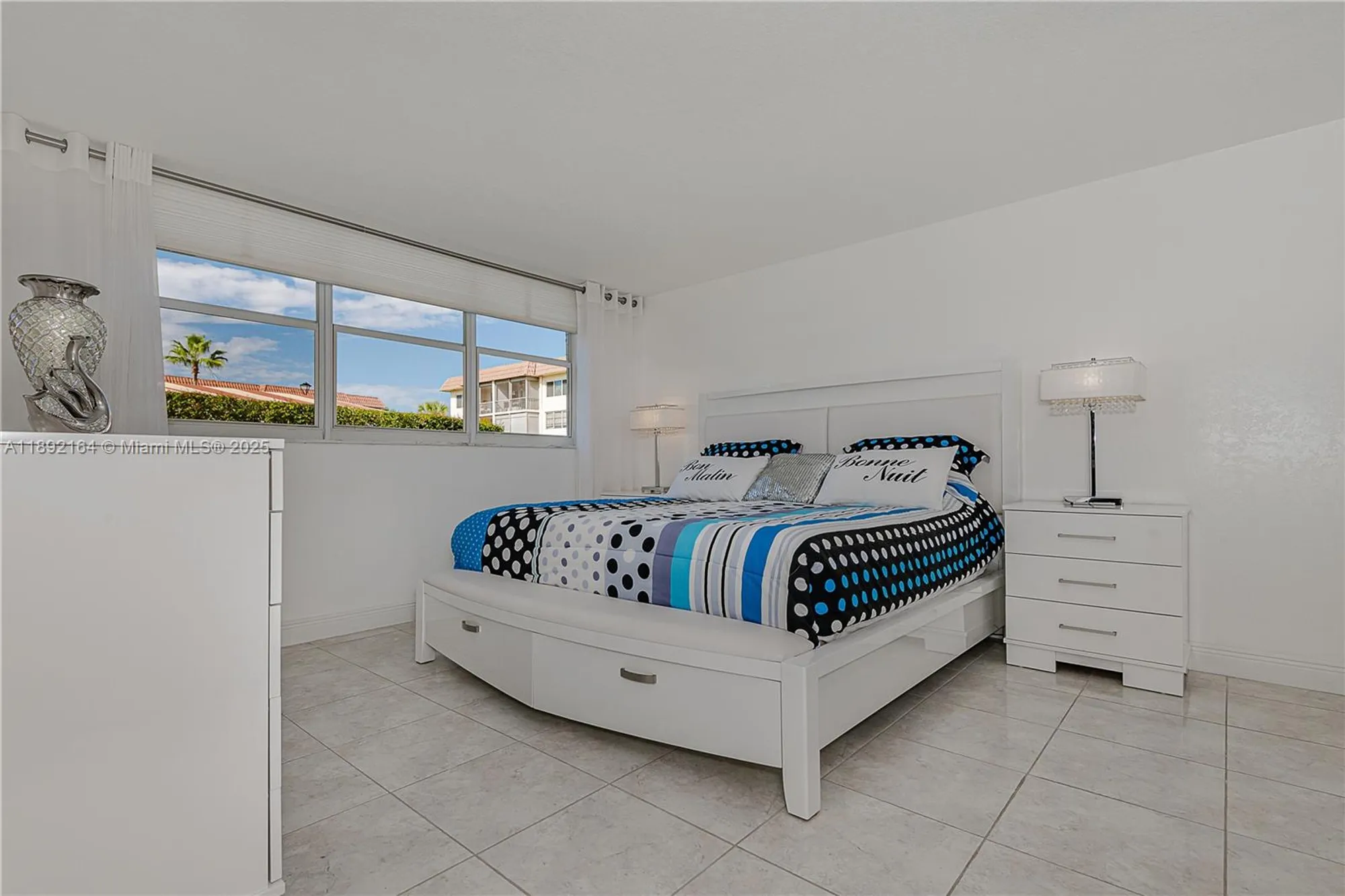 Property Slideshow image 15 of 27 | 9410 n hollybrook lake dr # 11-109, Pembroke Pines, FL, 33025