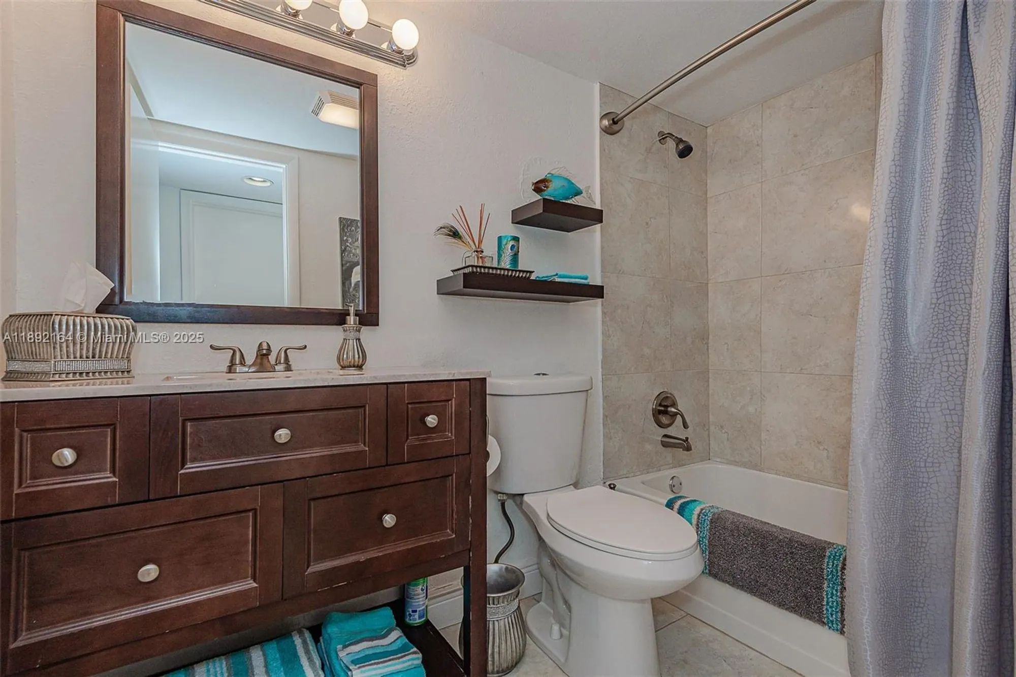 Property Slideshow image 16 of 27 | 9410 n hollybrook lake dr # 11-109, Pembroke Pines, FL, 33025