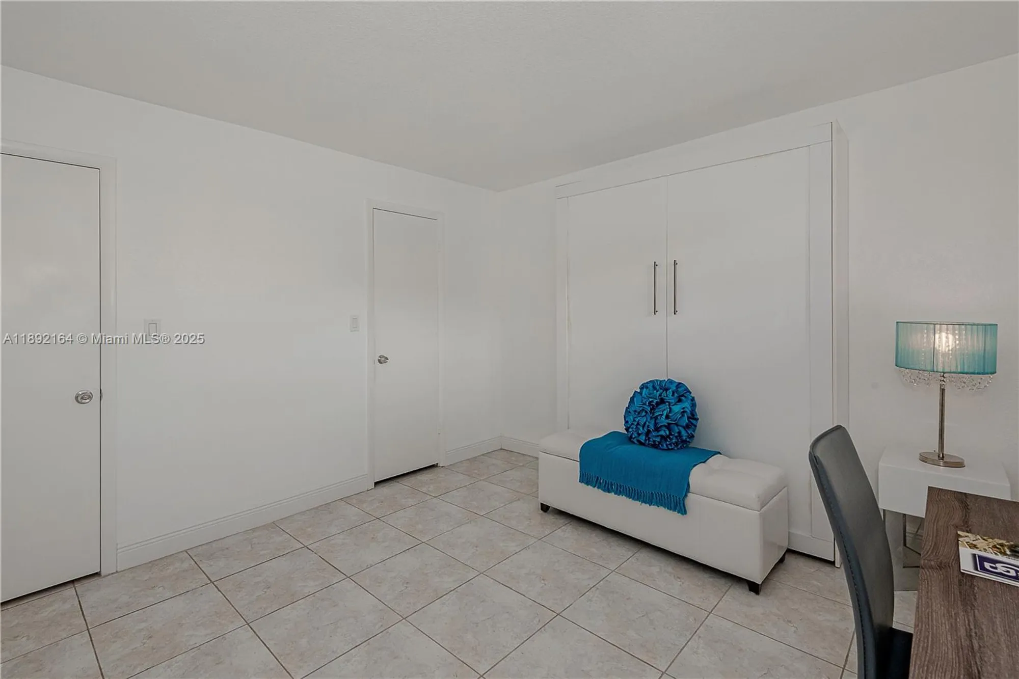 Property Slideshow image 18 of 27 | 9410 n hollybrook lake dr # 11-109, Pembroke Pines, FL, 33025