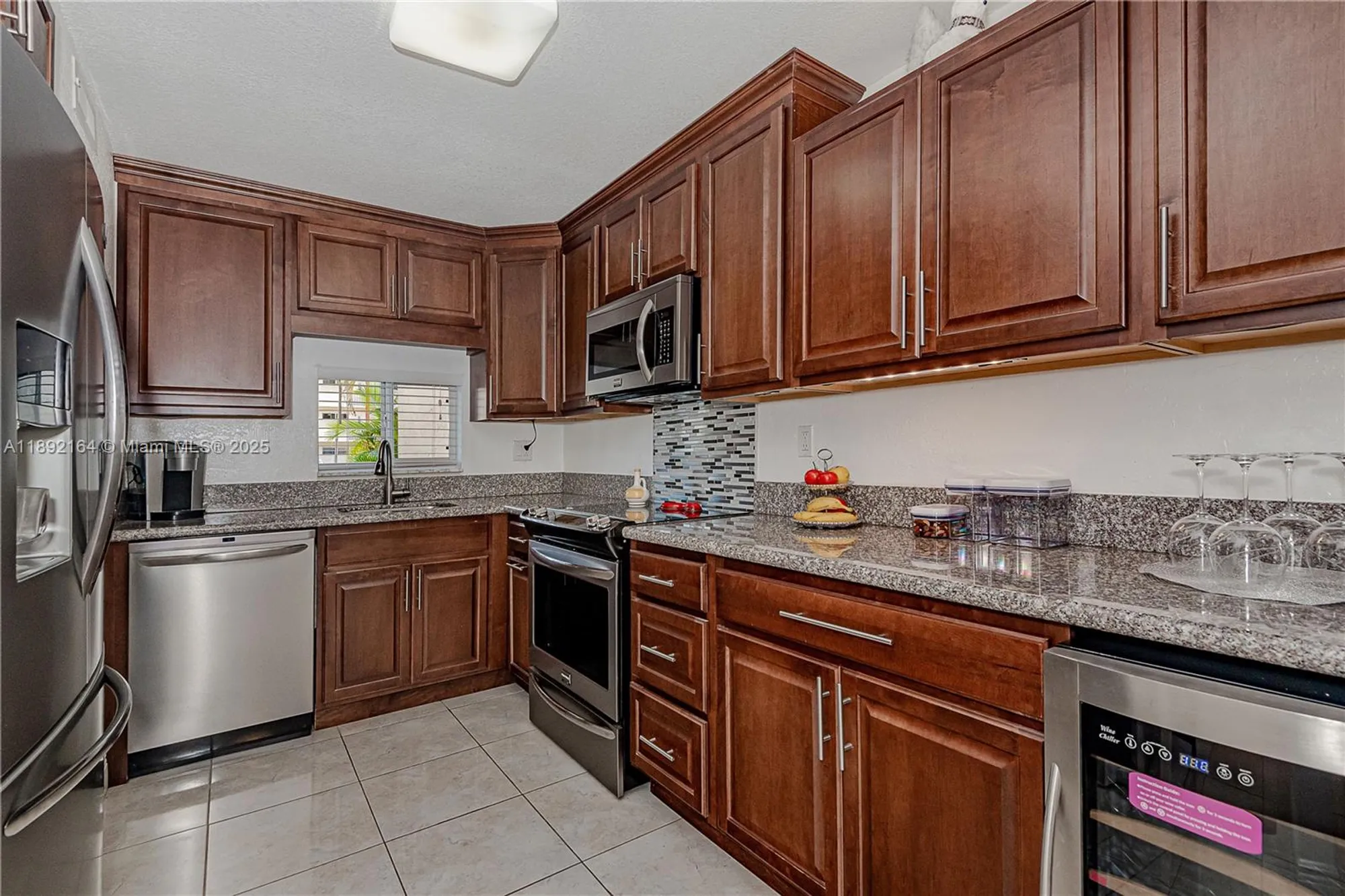 Property Slideshow image 1 of 27 | 9410 n hollybrook lake dr # 11-109, Pembroke Pines, FL, 33025