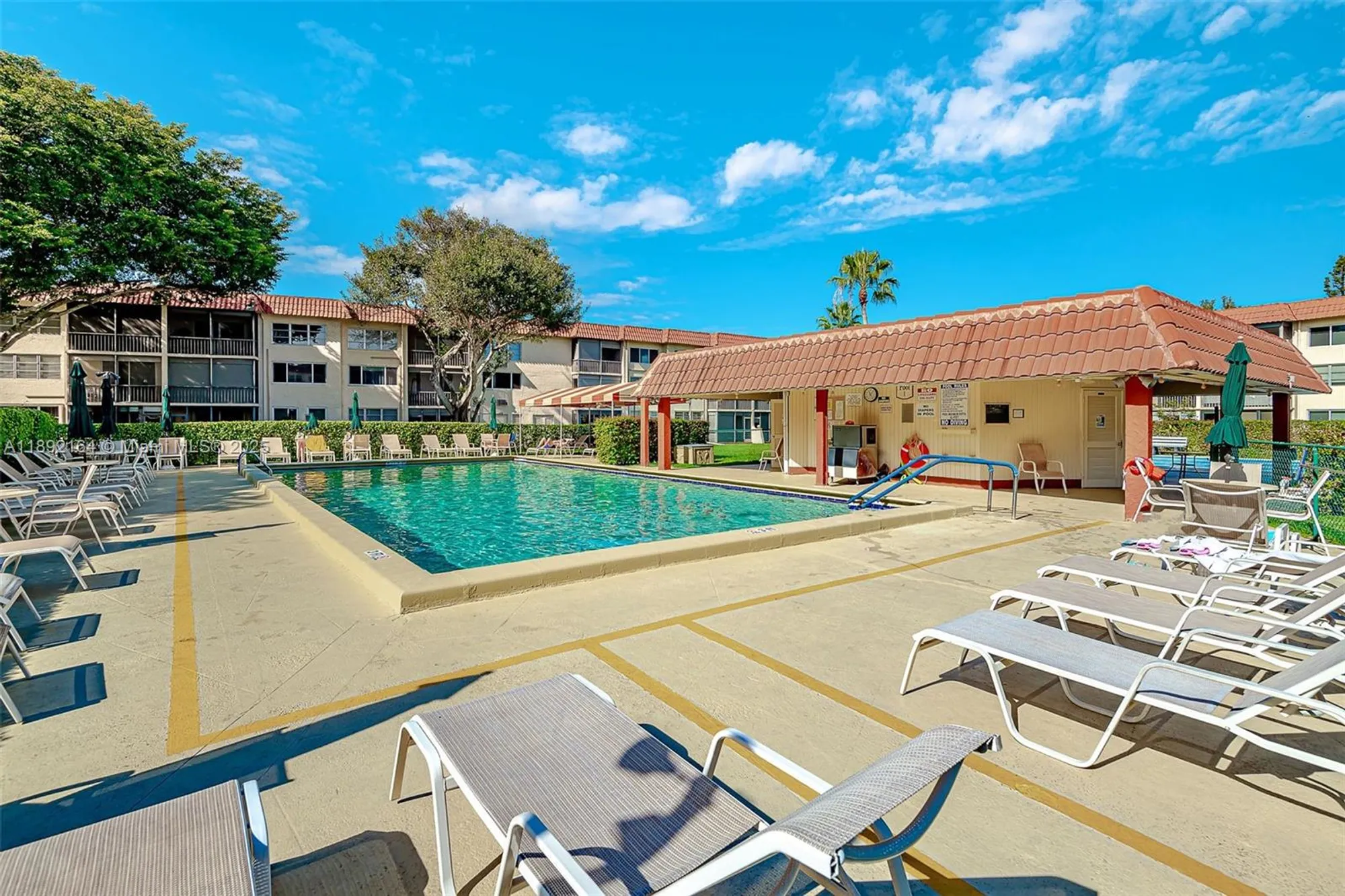 Property Slideshow image 24 of 27 | 9410 n hollybrook lake dr # 11-109, Pembroke Pines, FL, 33025