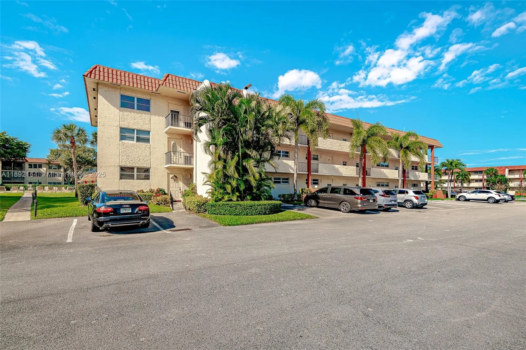Property Slideshow image 27 of 27 | 9410 n hollybrook lake dr # 11-109, Pembroke Pines, FL, 33025