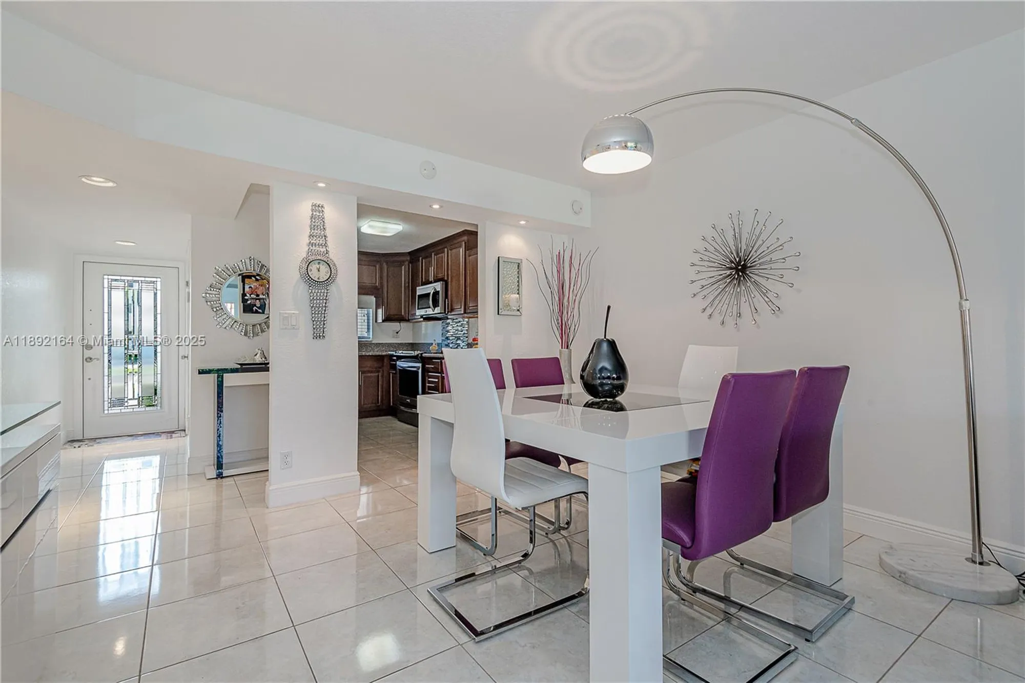 Property Slideshow image 8 of 27 | 9410 n hollybrook lake dr # 11-109, Pembroke Pines, FL, 33025