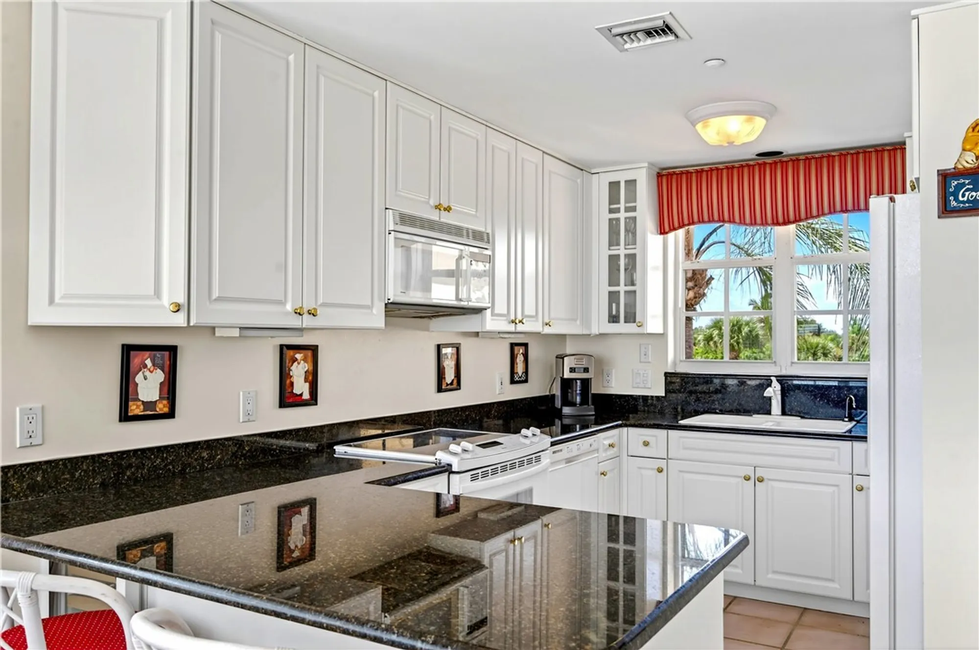 Property Slideshow image 16 of 35 | 5540 n harbor village dr 305, Vero Beach, FL, 32967