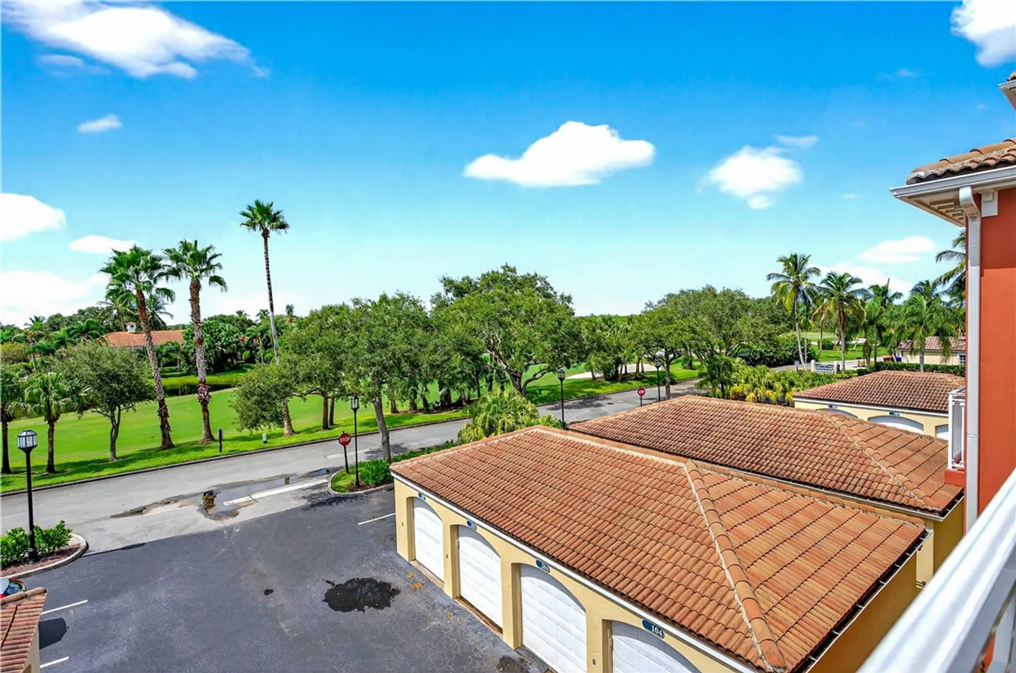 Property Slideshow image 32 of 35 | 5540 n harbor village dr 305, Vero Beach, FL, 32967