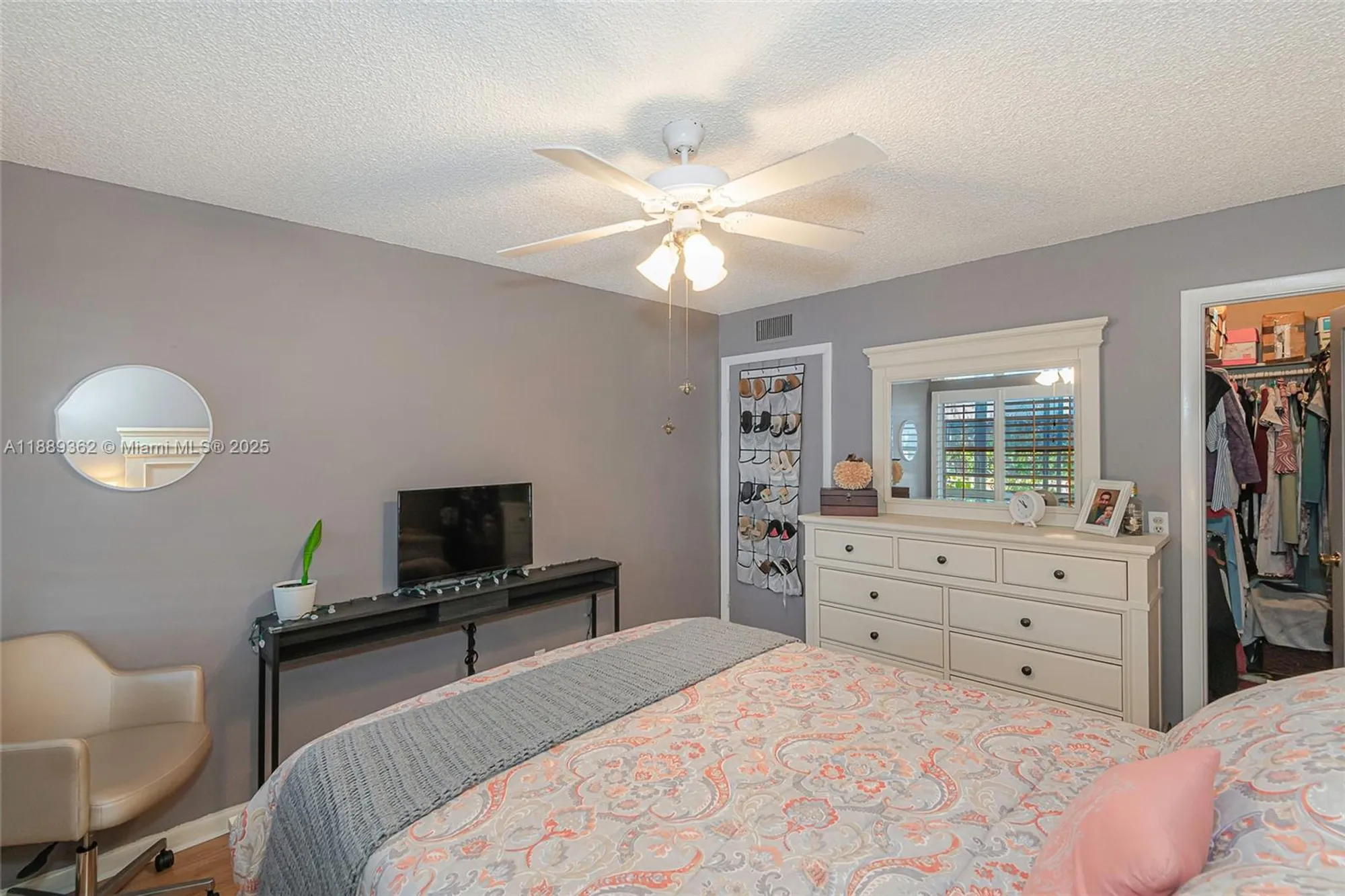 Property Slideshow image 16 of 23 | 576 burgundy l # 576, Delray Beach, FL, 33484