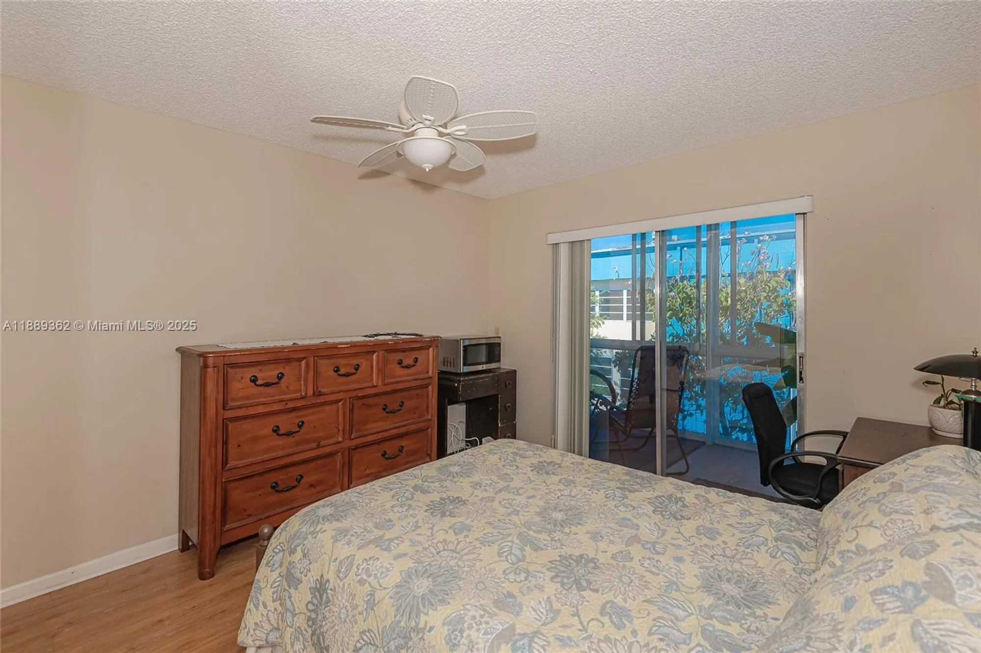 Property Slideshow image 11 of 23 | 576 burgundy l # 576, Delray Beach, FL, 33484