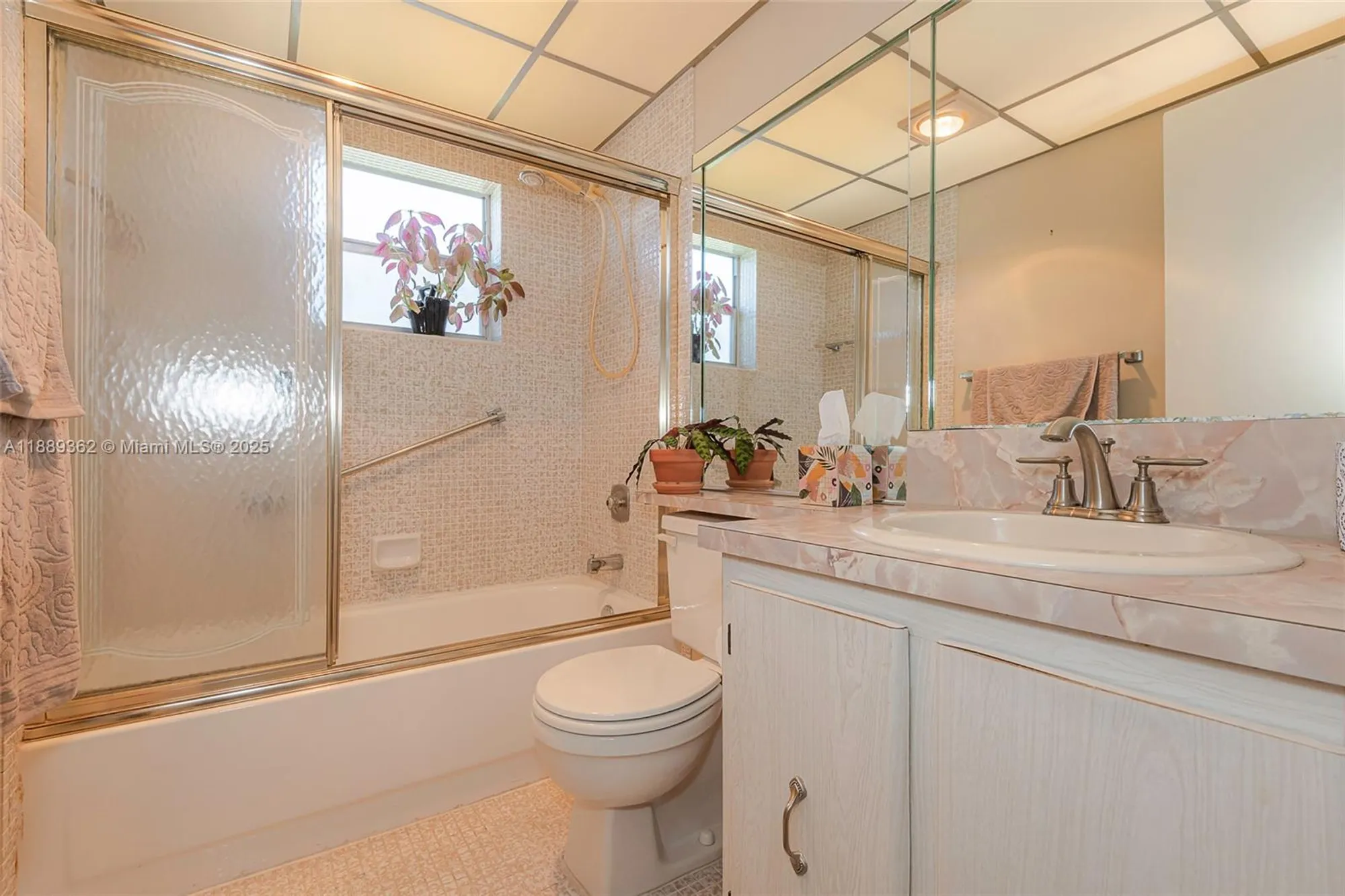 Property Slideshow image 13 of 23 | 576 burgundy l # 576, Delray Beach, FL, 33484