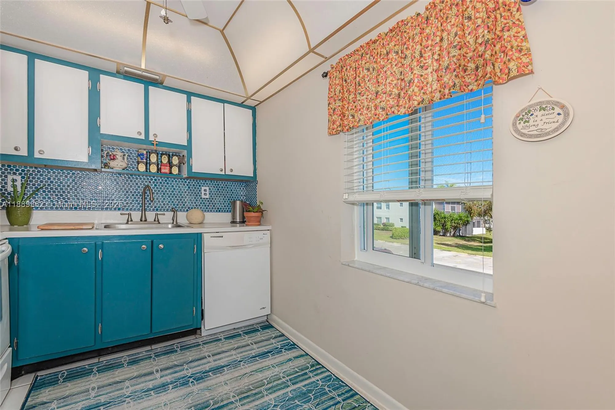 Property Slideshow image 7 of 23 | 576 burgundy l # 576, Delray Beach, FL, 33484