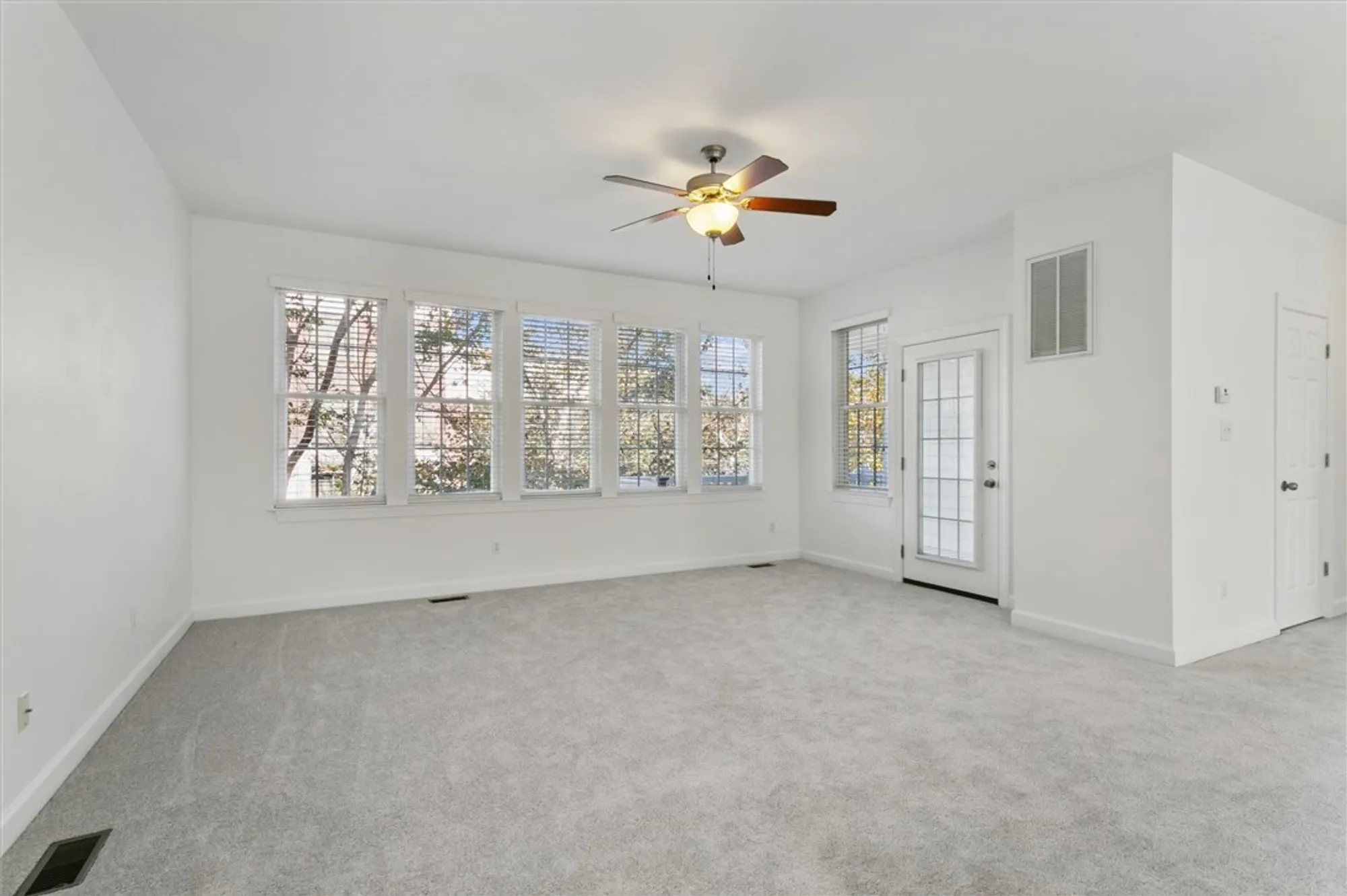 Property Slideshow image 17 of 37 | 5403 discovery park blvd, Williamsburg, VA, 23188