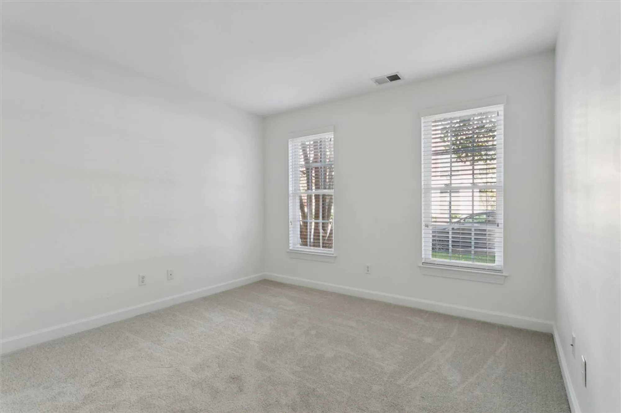 Property Slideshow image 6 of 37 | 5403 discovery park blvd, Williamsburg, VA, 23188