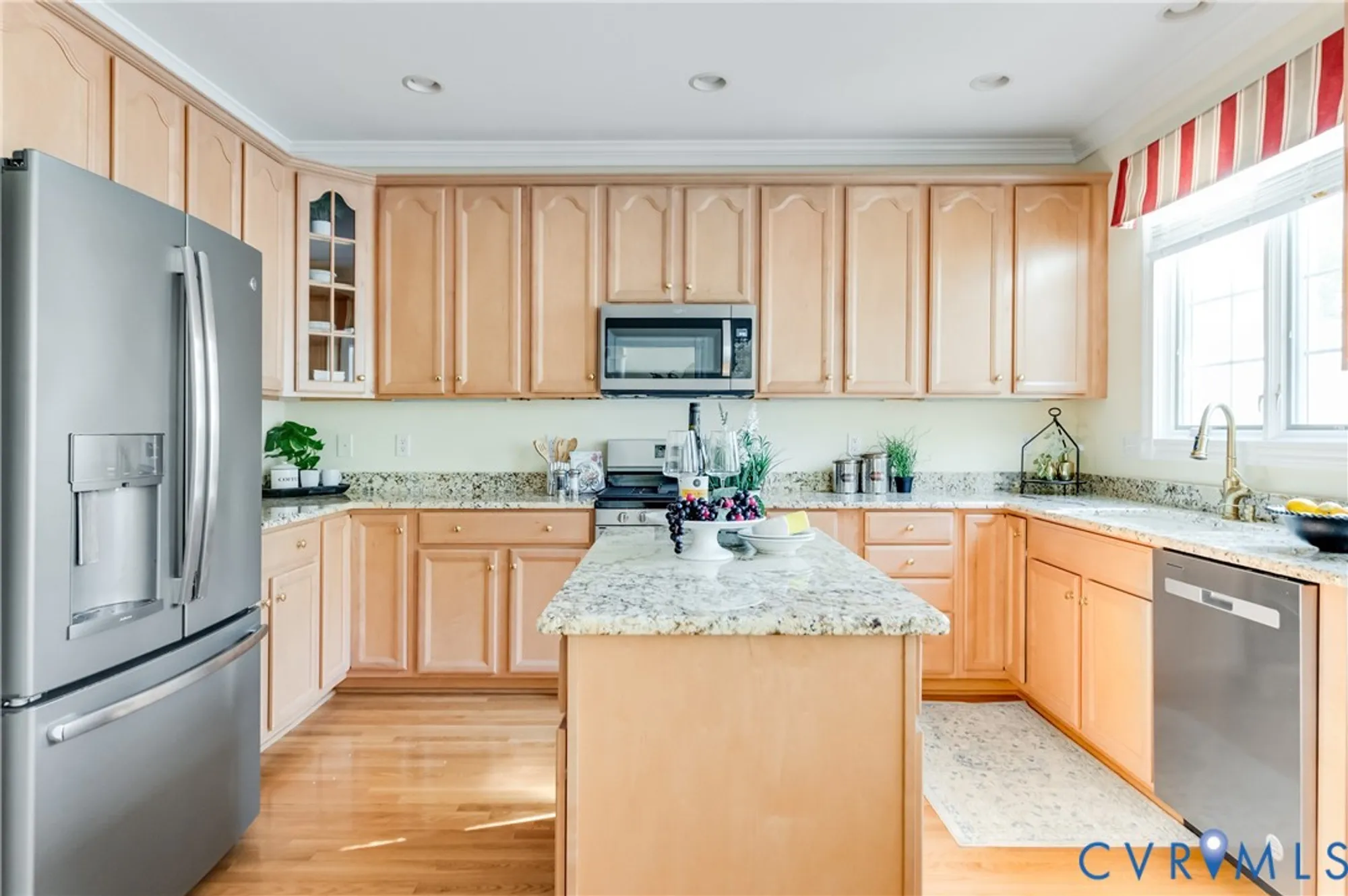 Property Slideshow image 15 of 37 | 9300 amberleigh cir, North Chesterfield, VA, 23236