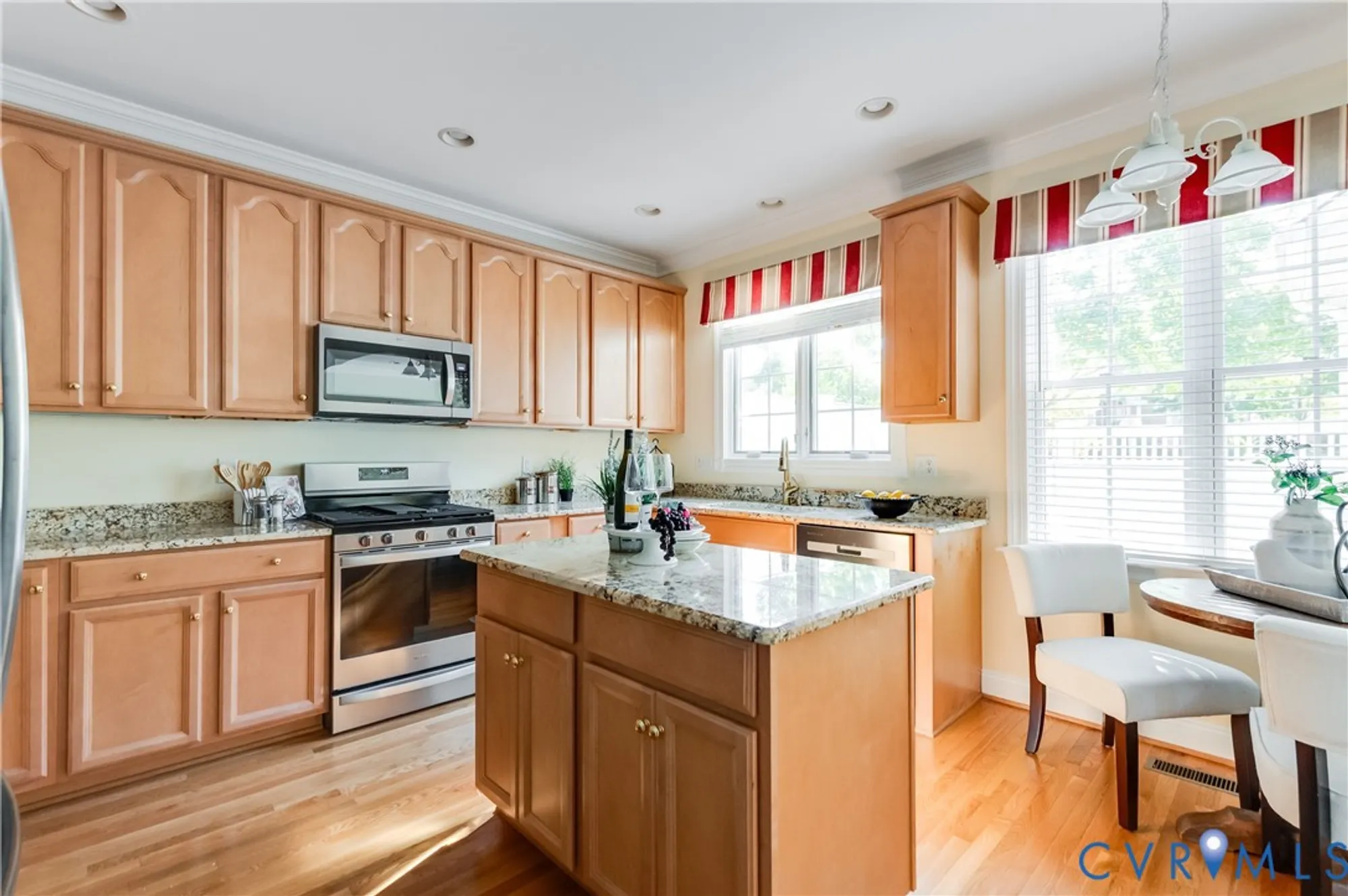 Property Slideshow image 16 of 37 | 9300 amberleigh cir, North Chesterfield, VA, 23236