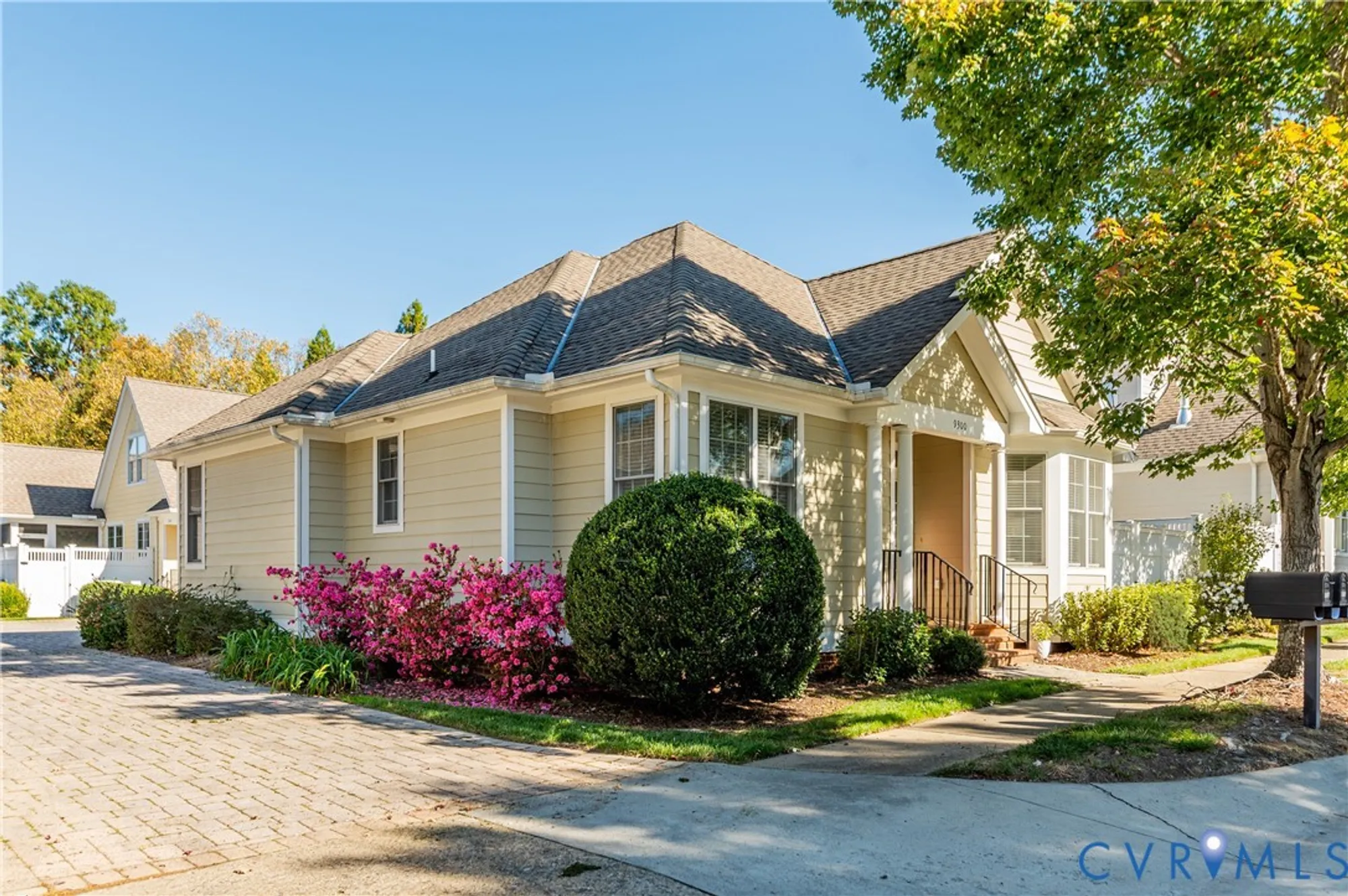 Property Slideshow image 1 of 37 | 9300 amberleigh cir, North Chesterfield, VA, 23236